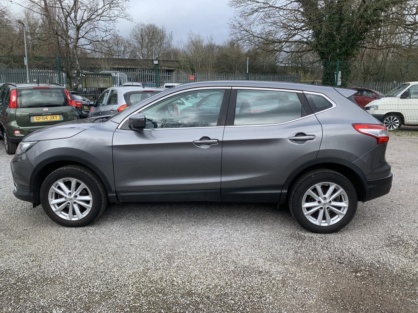 Nissan Qashqai 1.5 dCi Acenta SUV 5dr Diesel Manual 2WD Euro 5 (s/s) (110 ps)