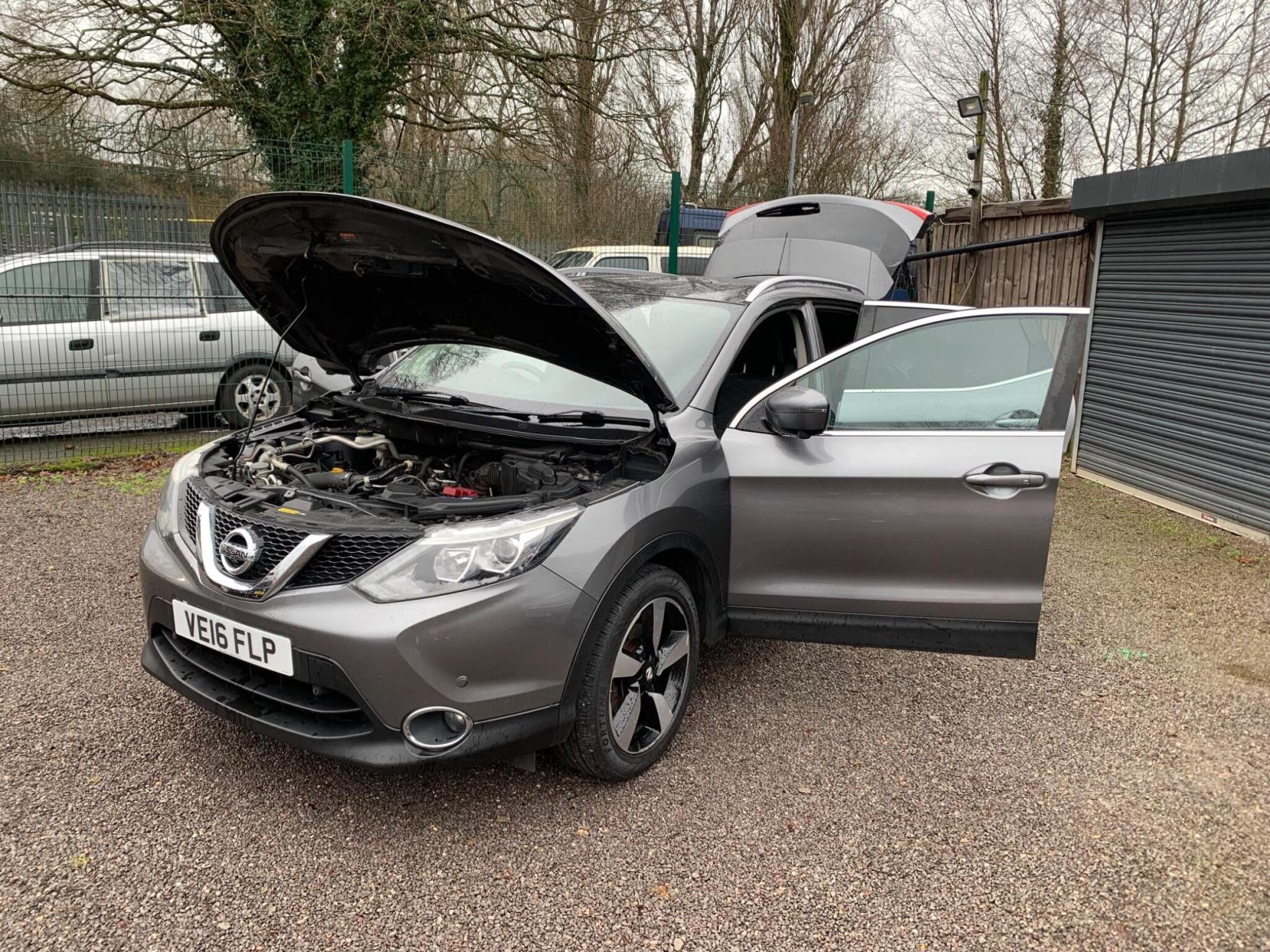 Nissan Qashqai 1.2 DIG-T N-Connecta 2WD Euro 6 (s/s) 5dr