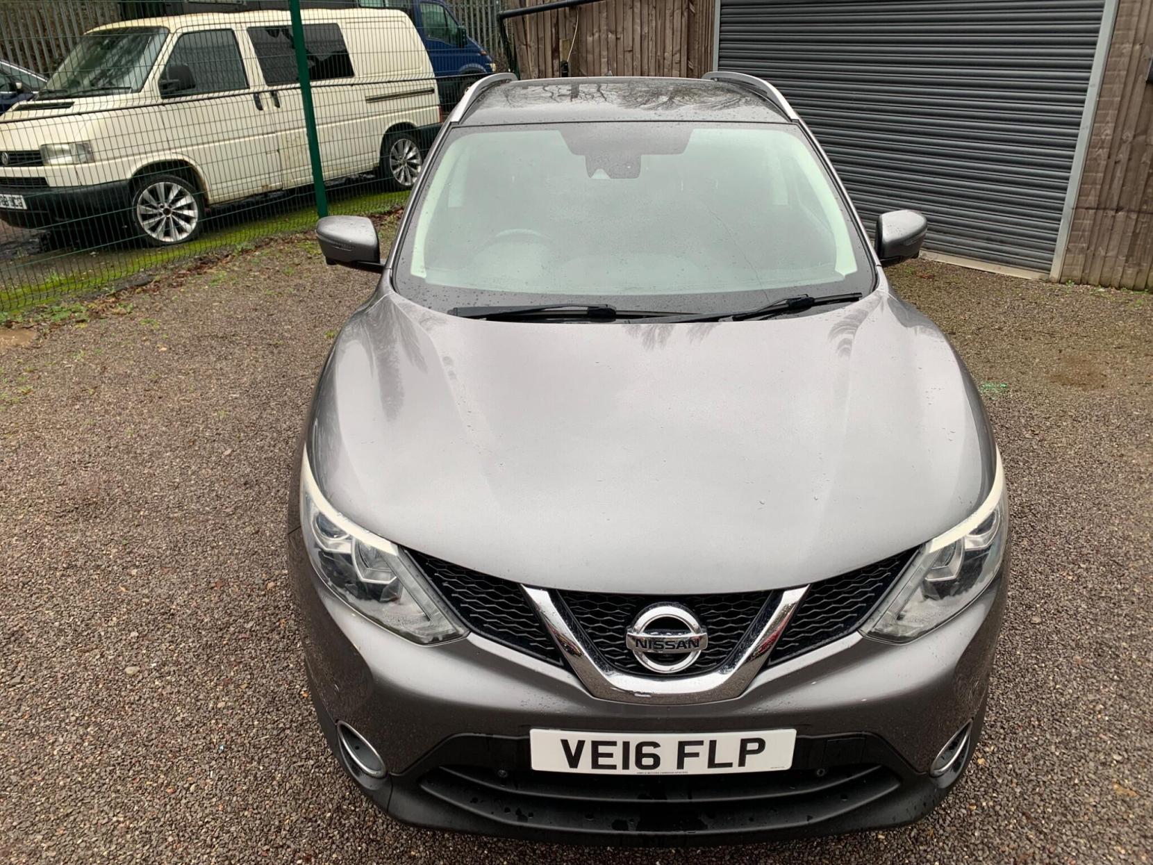 Nissan Qashqai 1.2 DIG-T N-Connecta 2WD Euro 6 (s/s) 5dr