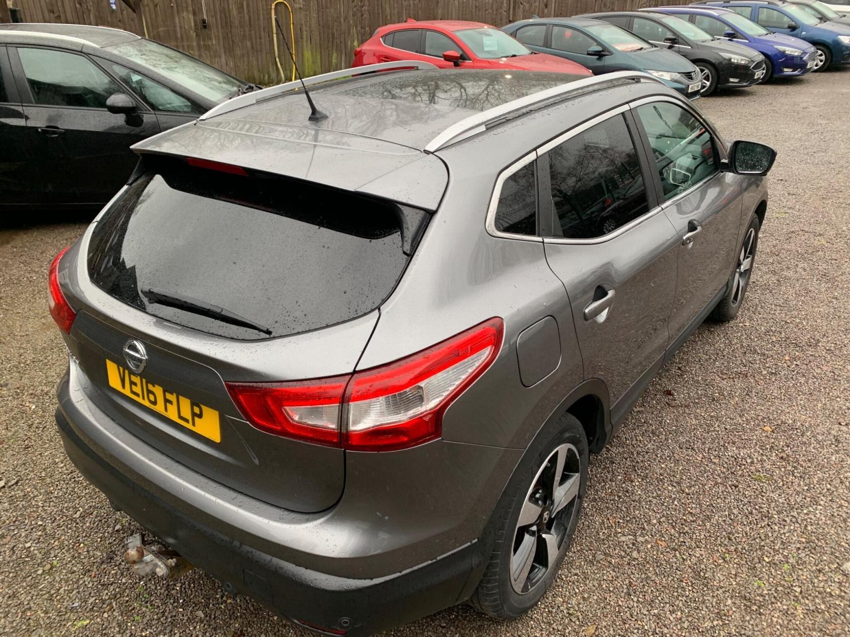 Nissan Qashqai 1.2 DIG-T N-Connecta 2WD Euro 6 (s/s) 5dr