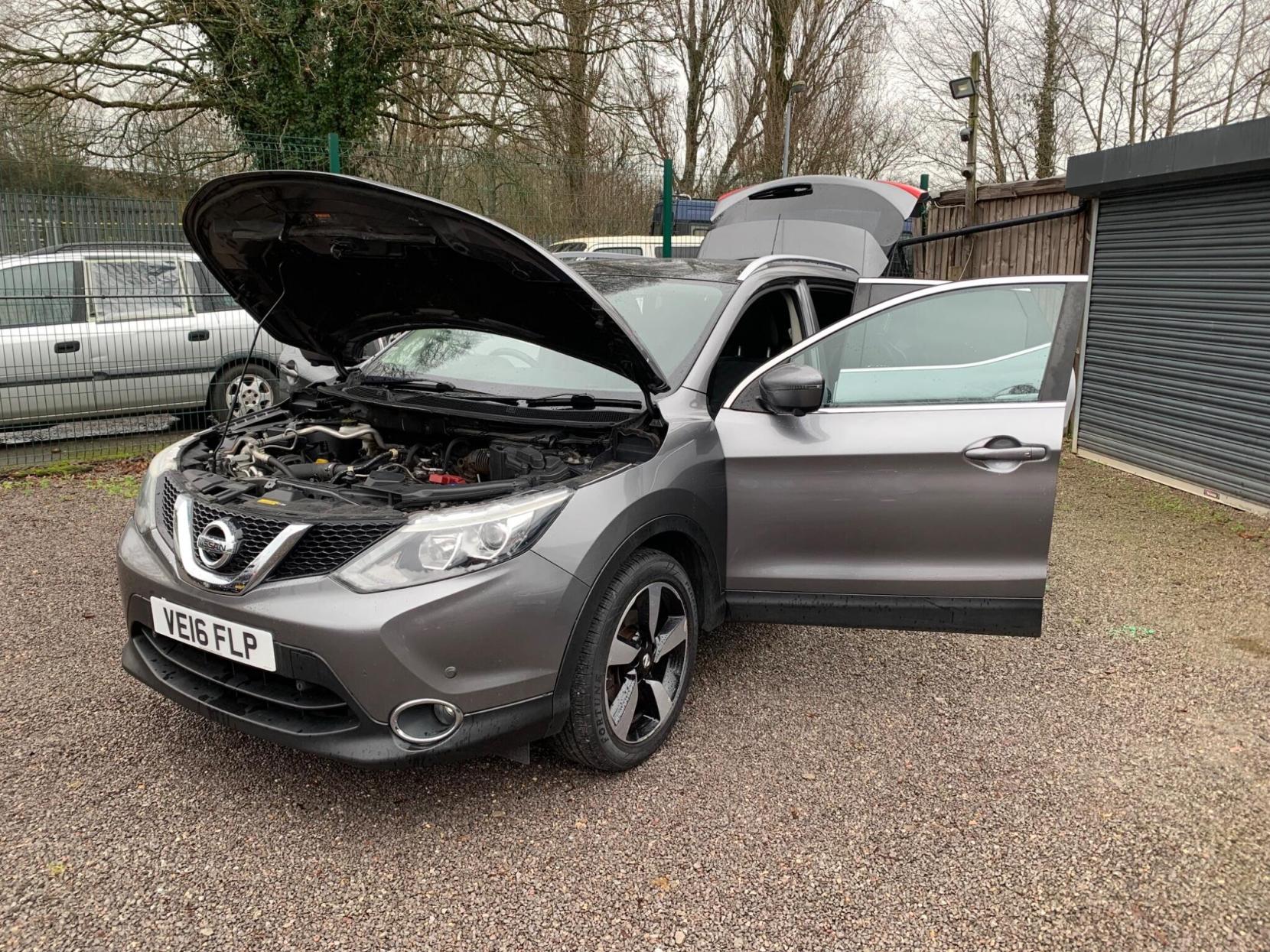 Nissan Qashqai 1.2 DIG-T N-Connecta 2WD Euro 6 (s/s) 5dr