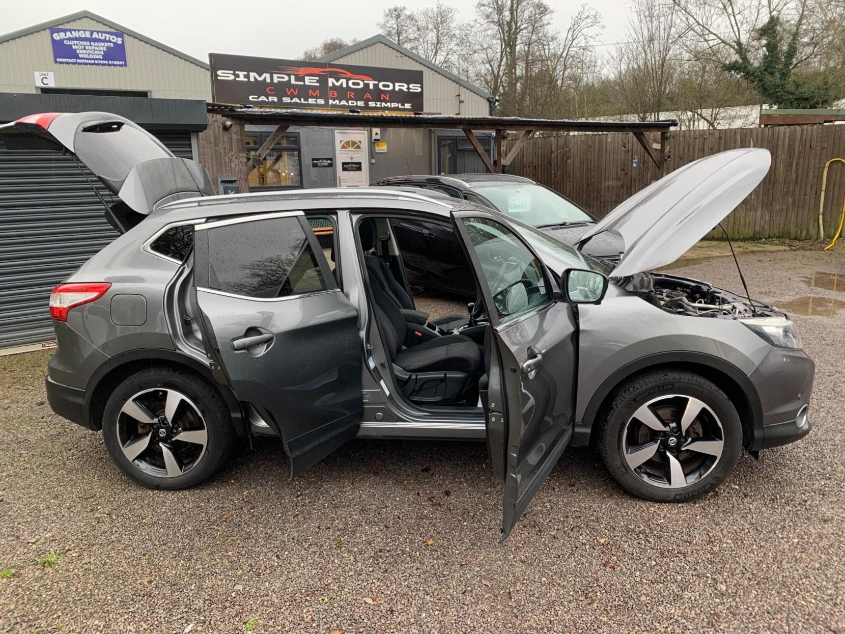 Nissan Qashqai 1.2 DIG-T N-Connecta 2WD Euro 6 (s/s) 5dr