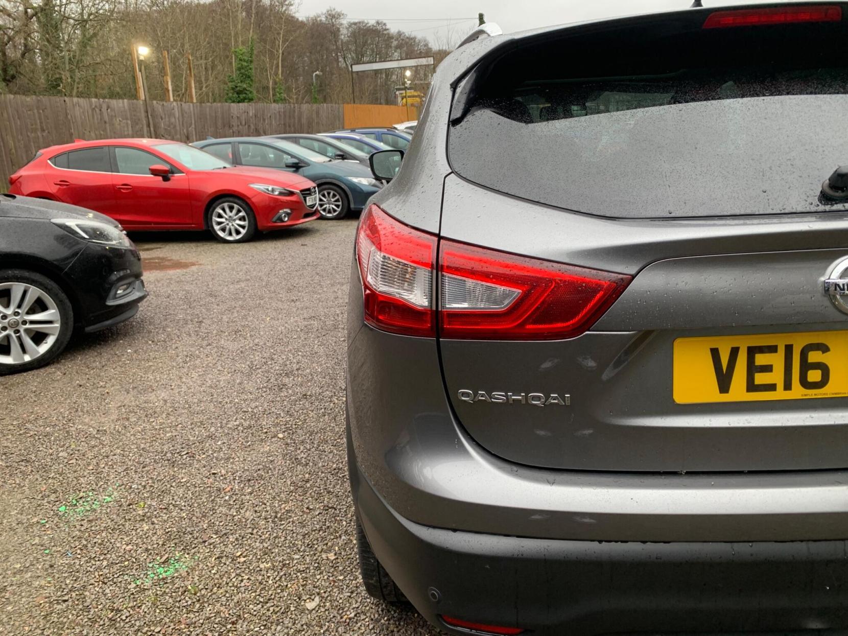 Nissan Qashqai 1.2 DIG-T N-Connecta 2WD Euro 6 (s/s) 5dr