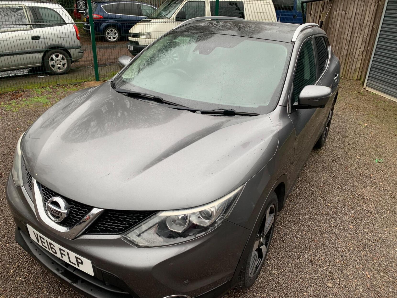 Nissan Qashqai 1.2 DIG-T N-Connecta 2WD Euro 6 (s/s) 5dr