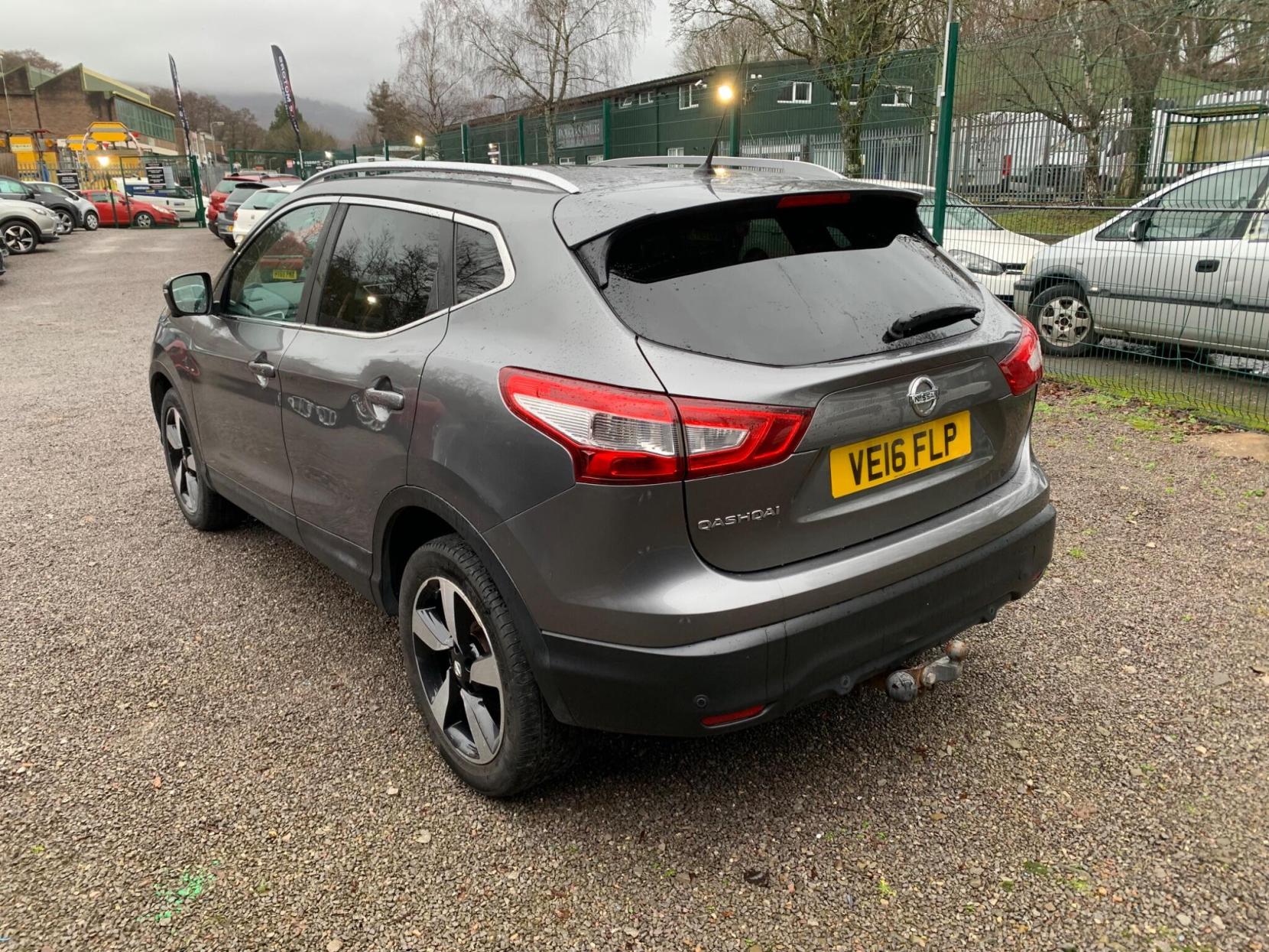 Nissan Qashqai 1.2 DIG-T N-Connecta 2WD Euro 6 (s/s) 5dr