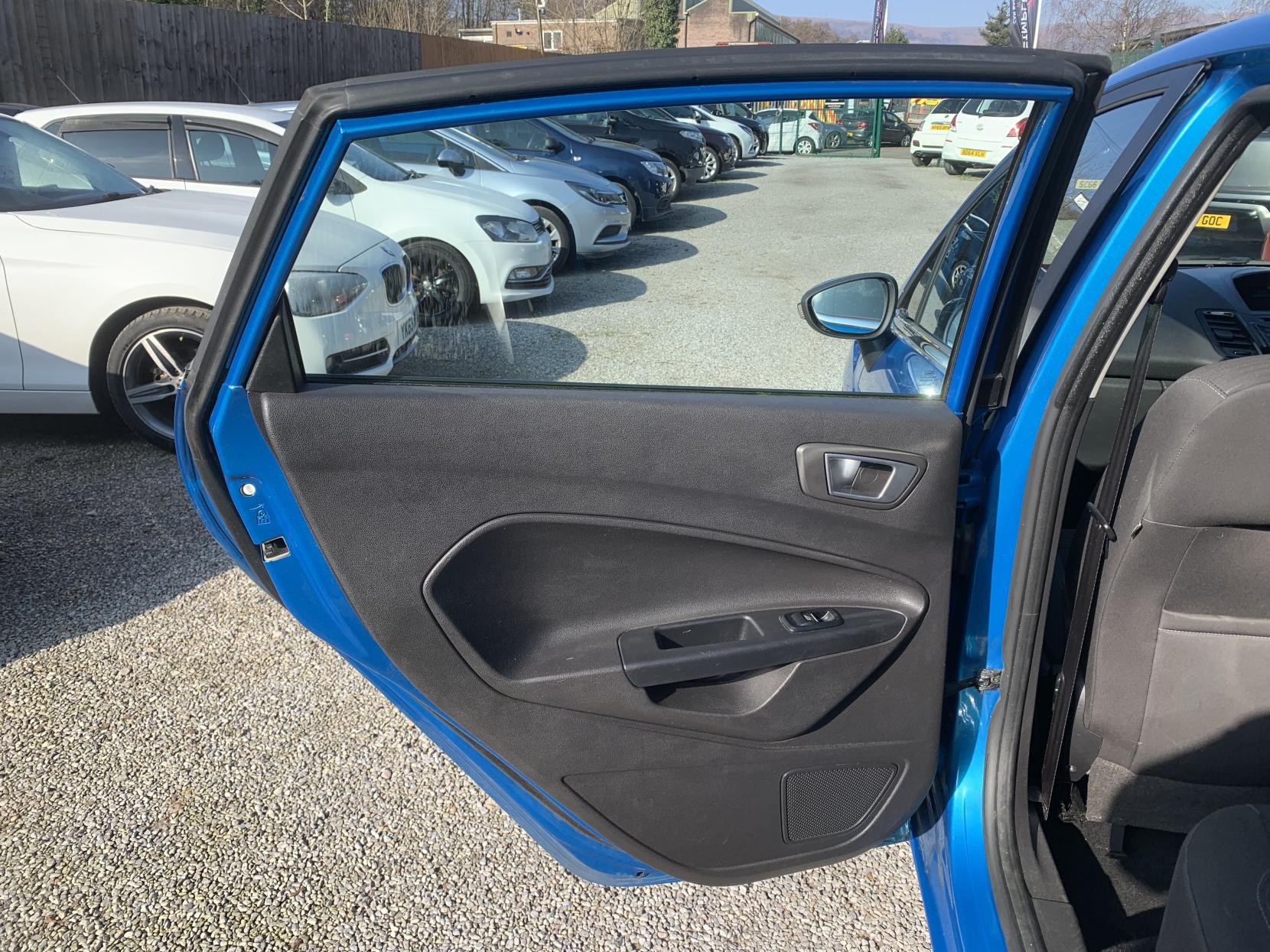 Ford Fiesta 1.0T EcoBoost Zetec Hatchback 5dr Petrol Manual Euro 6 (s/s) (100 ps)