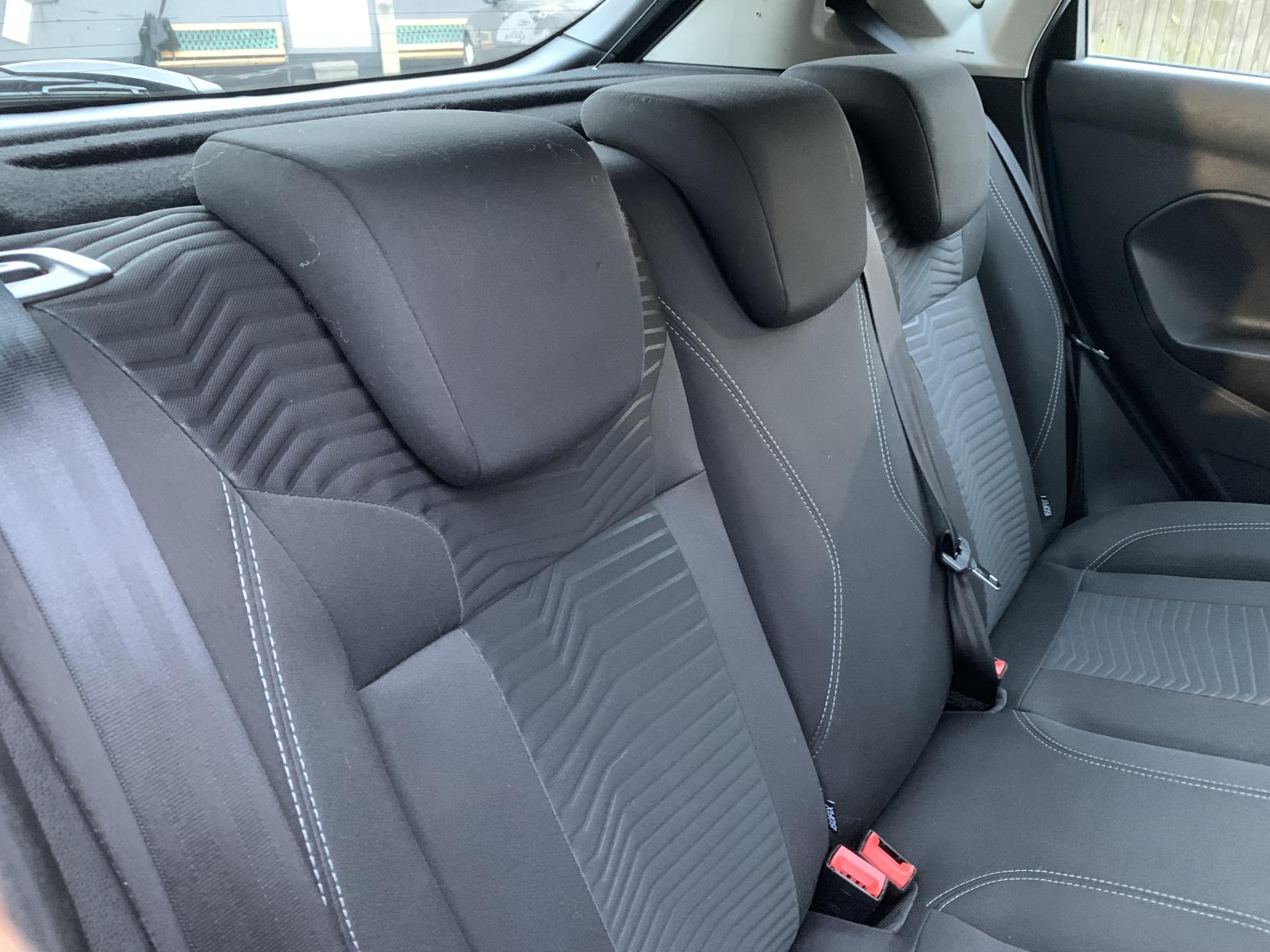 Ford Fiesta 1.0T EcoBoost Zetec Hatchback 5dr Petrol Manual Euro 6 (s/s) (100 ps)