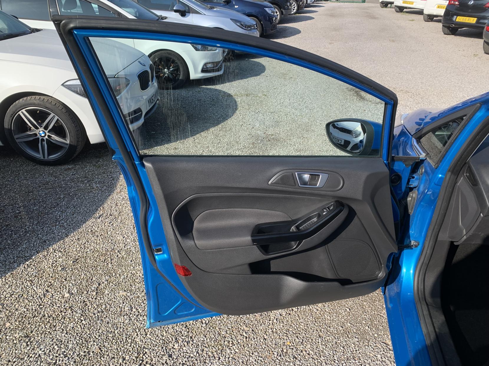 Ford Fiesta 1.0T EcoBoost Zetec Hatchback 5dr Petrol Manual Euro 6 (s/s) (100 ps)