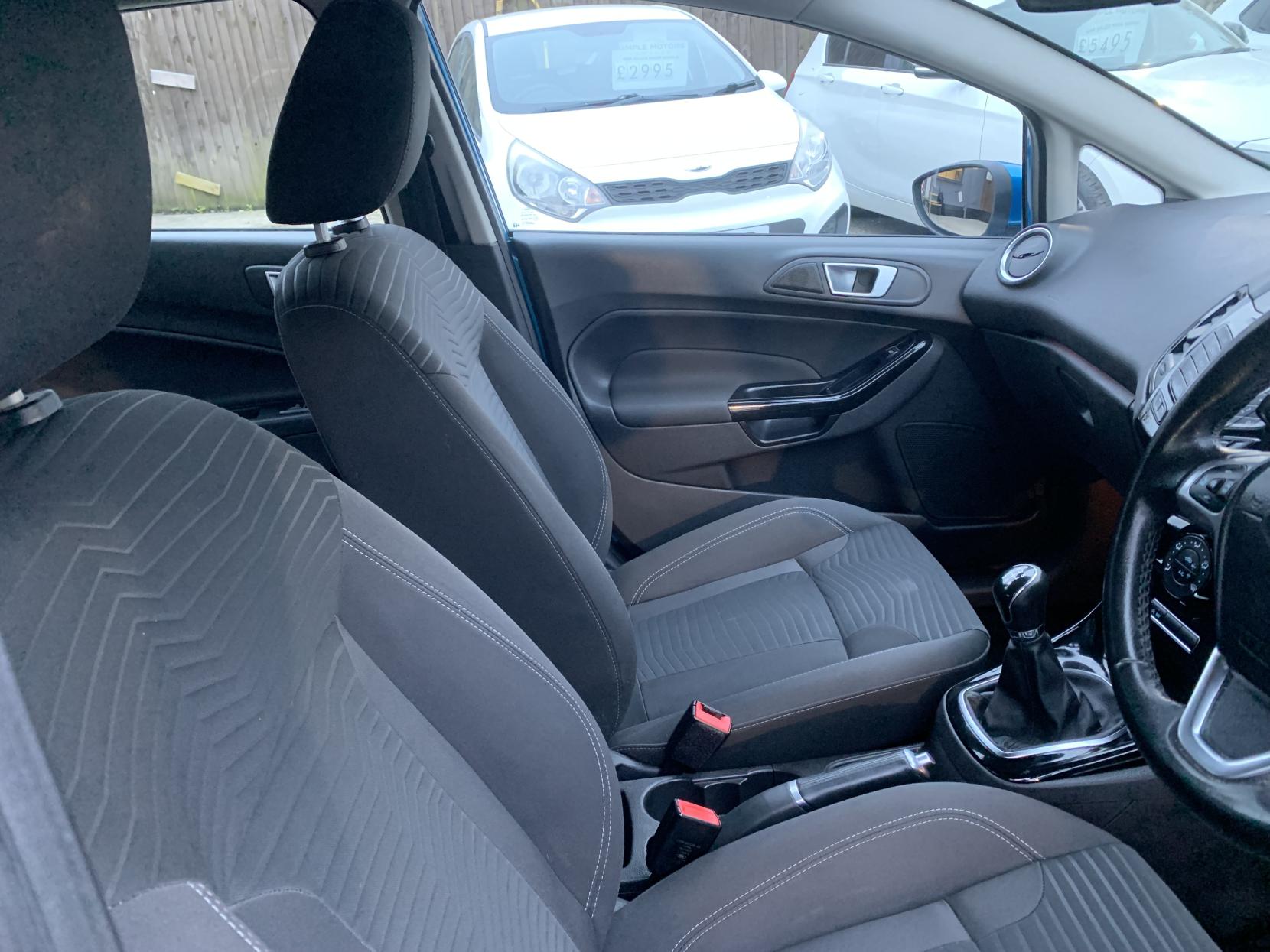 Ford Fiesta 1.0T EcoBoost Zetec Hatchback 5dr Petrol Manual Euro 6 (s/s) (100 ps)