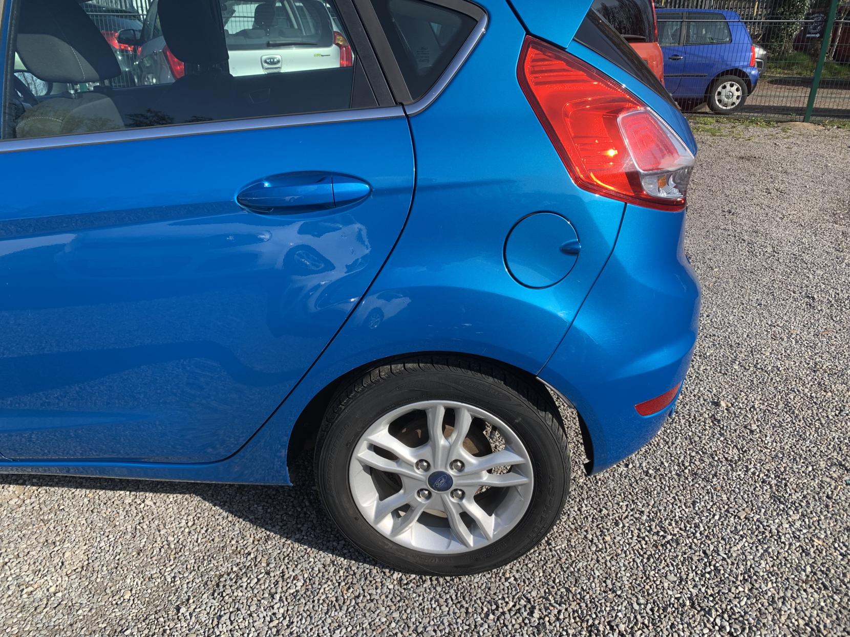 Ford Fiesta 1.0T EcoBoost Zetec Hatchback 5dr Petrol Manual Euro 6 (s/s) (100 ps)