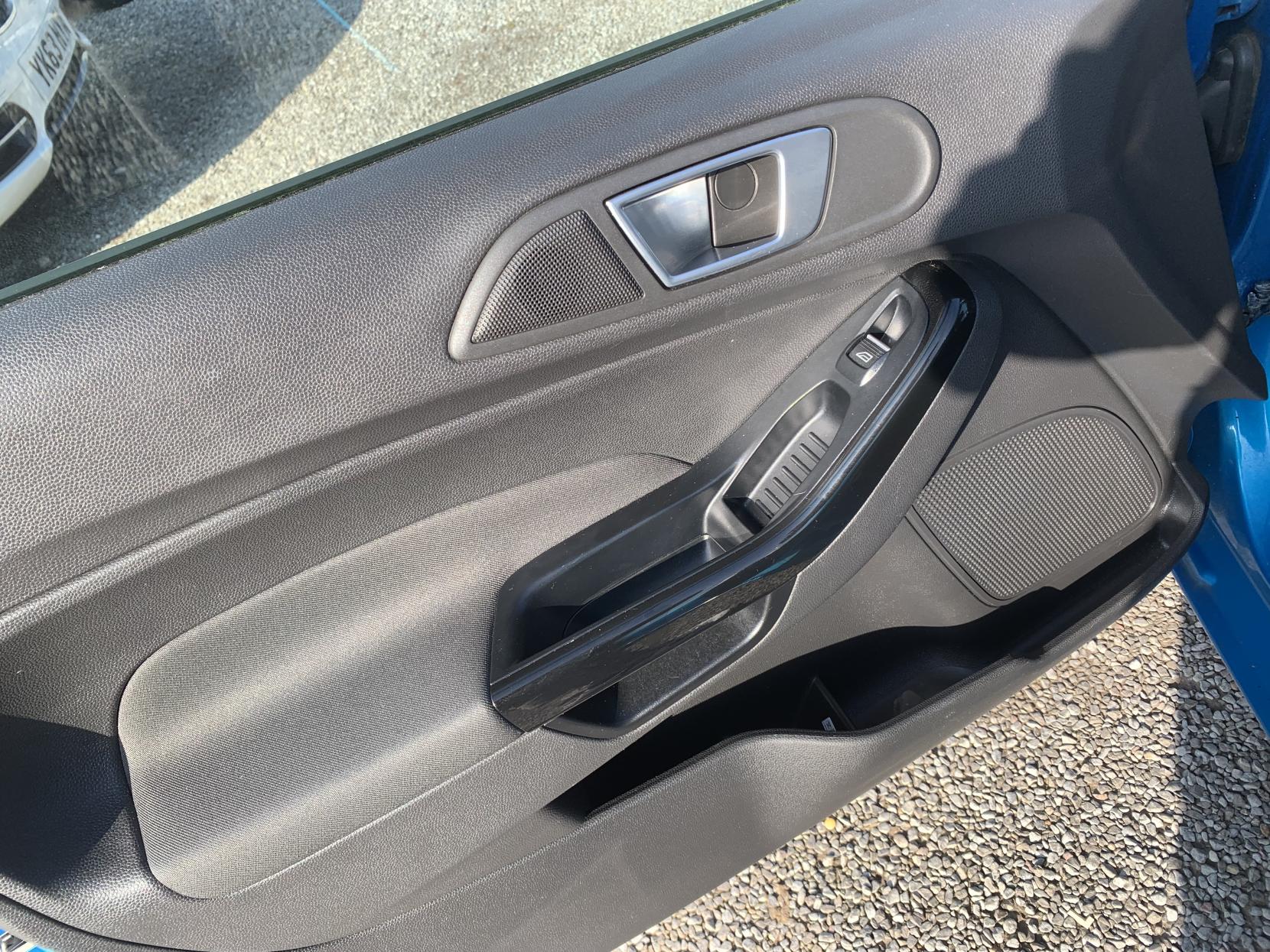 Ford Fiesta 1.0T EcoBoost Zetec Hatchback 5dr Petrol Manual Euro 6 (s/s) (100 ps)