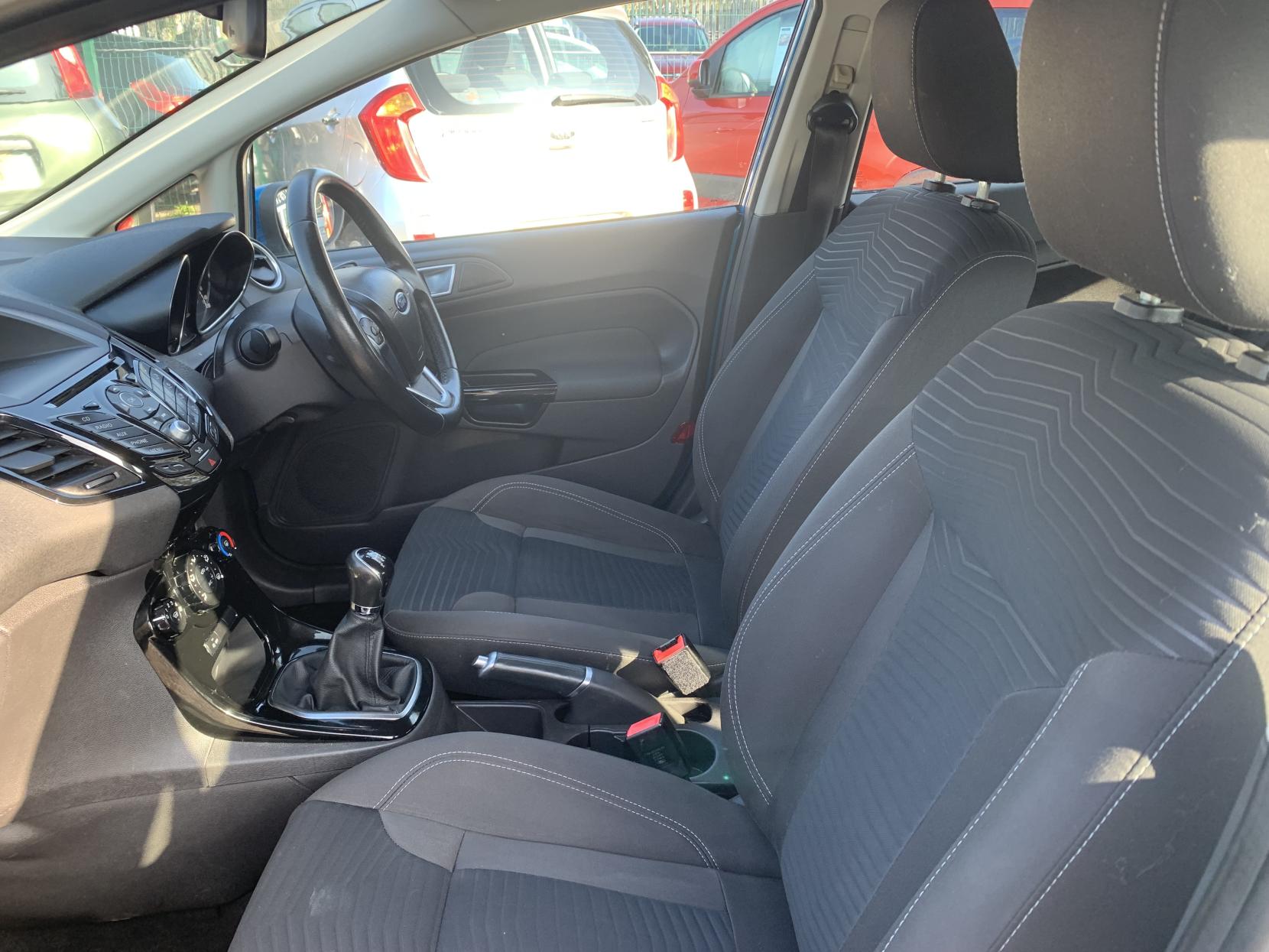 Ford Fiesta 1.0T EcoBoost Zetec Hatchback 5dr Petrol Manual Euro 6 (s/s) (100 ps)