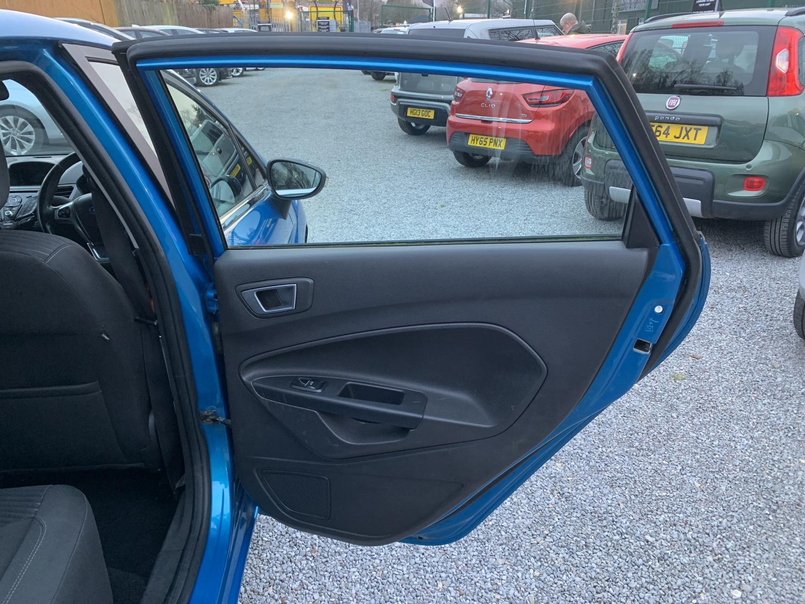 Ford Fiesta 1.0T EcoBoost Zetec Hatchback 5dr Petrol Manual Euro 6 (s/s) (100 ps)