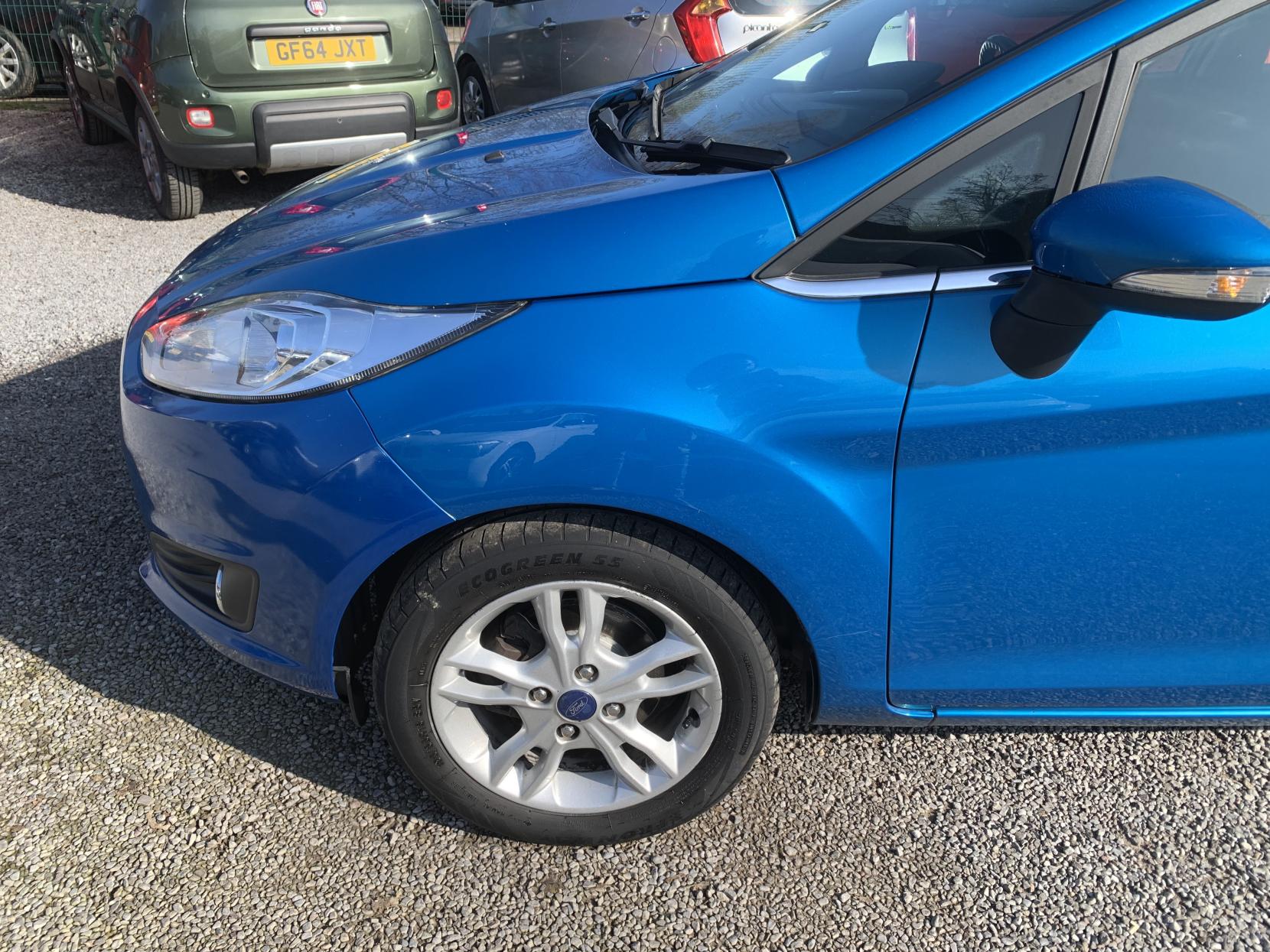 Ford Fiesta 1.0T EcoBoost Zetec Hatchback 5dr Petrol Manual Euro 6 (s/s) (100 ps)
