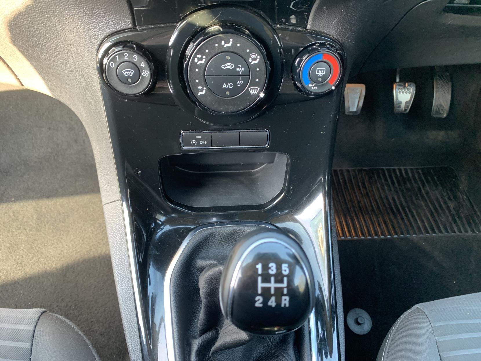 Ford Fiesta 1.0T EcoBoost Zetec Hatchback 5dr Petrol Manual Euro 6 (s/s) (100 ps)