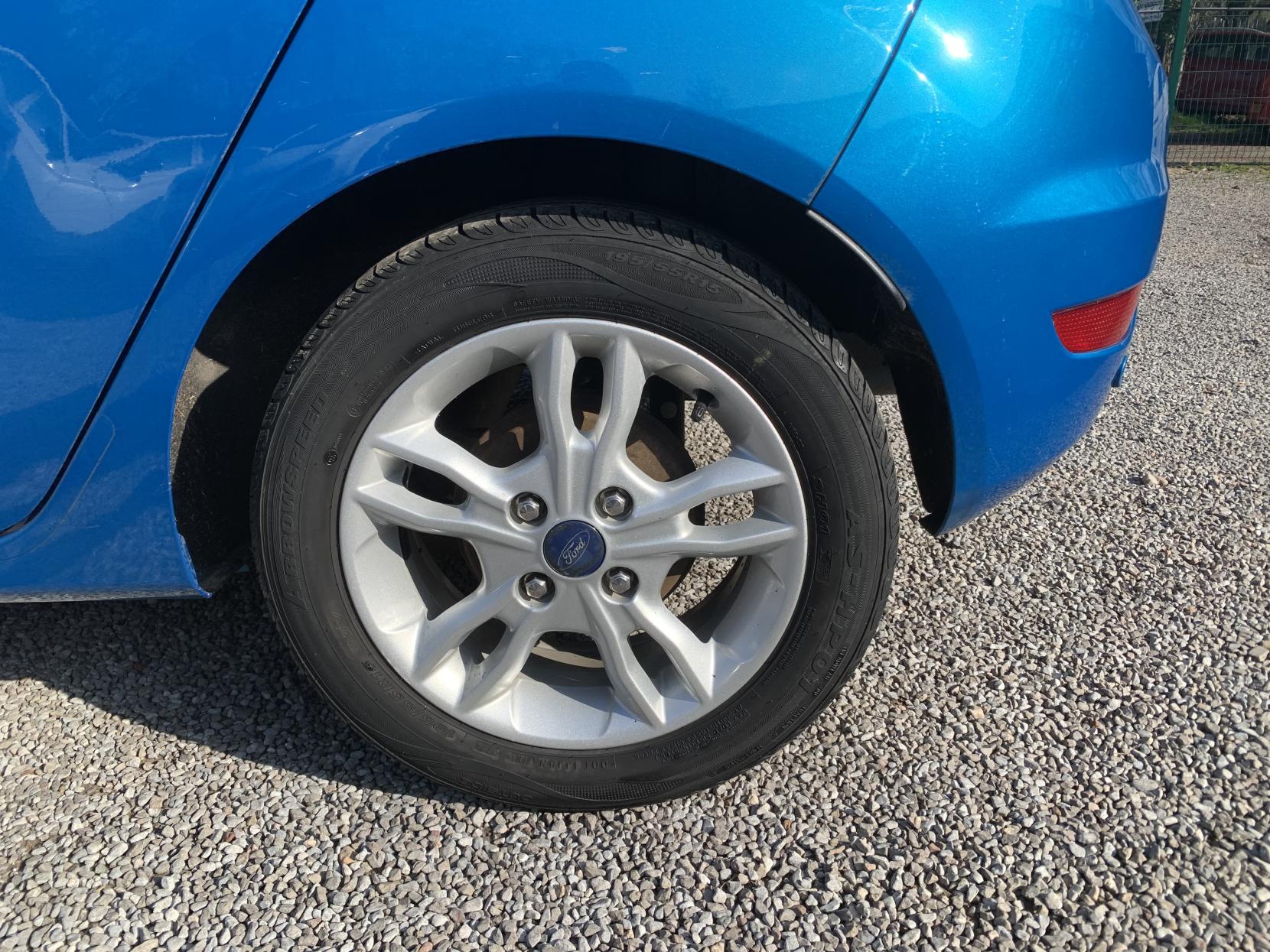 Ford Fiesta 1.0T EcoBoost Zetec Hatchback 5dr Petrol Manual Euro 6 (s/s) (100 ps)