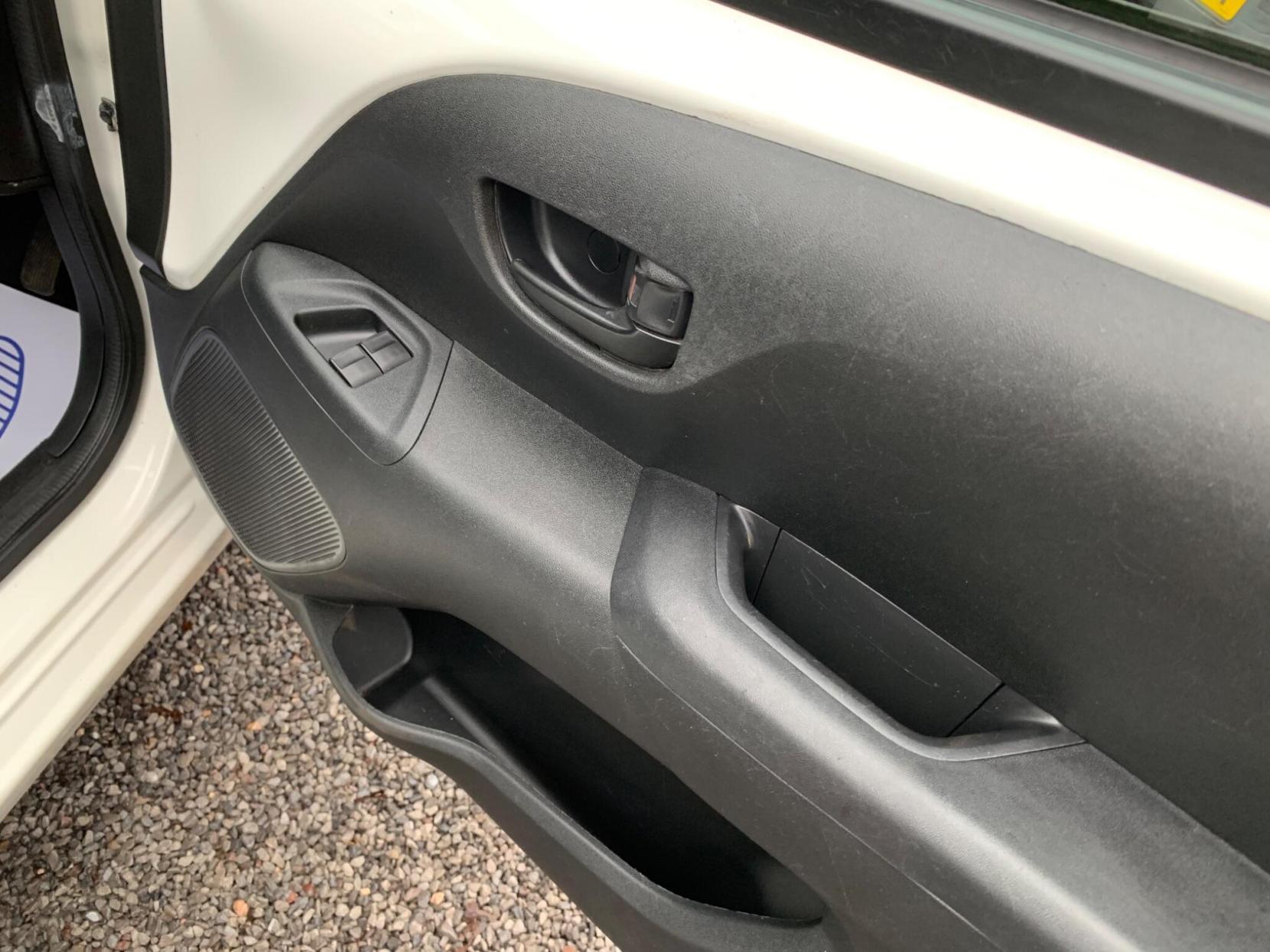 Peugeot 108 1.0 VTi Active Euro 5 3dr Euro 5