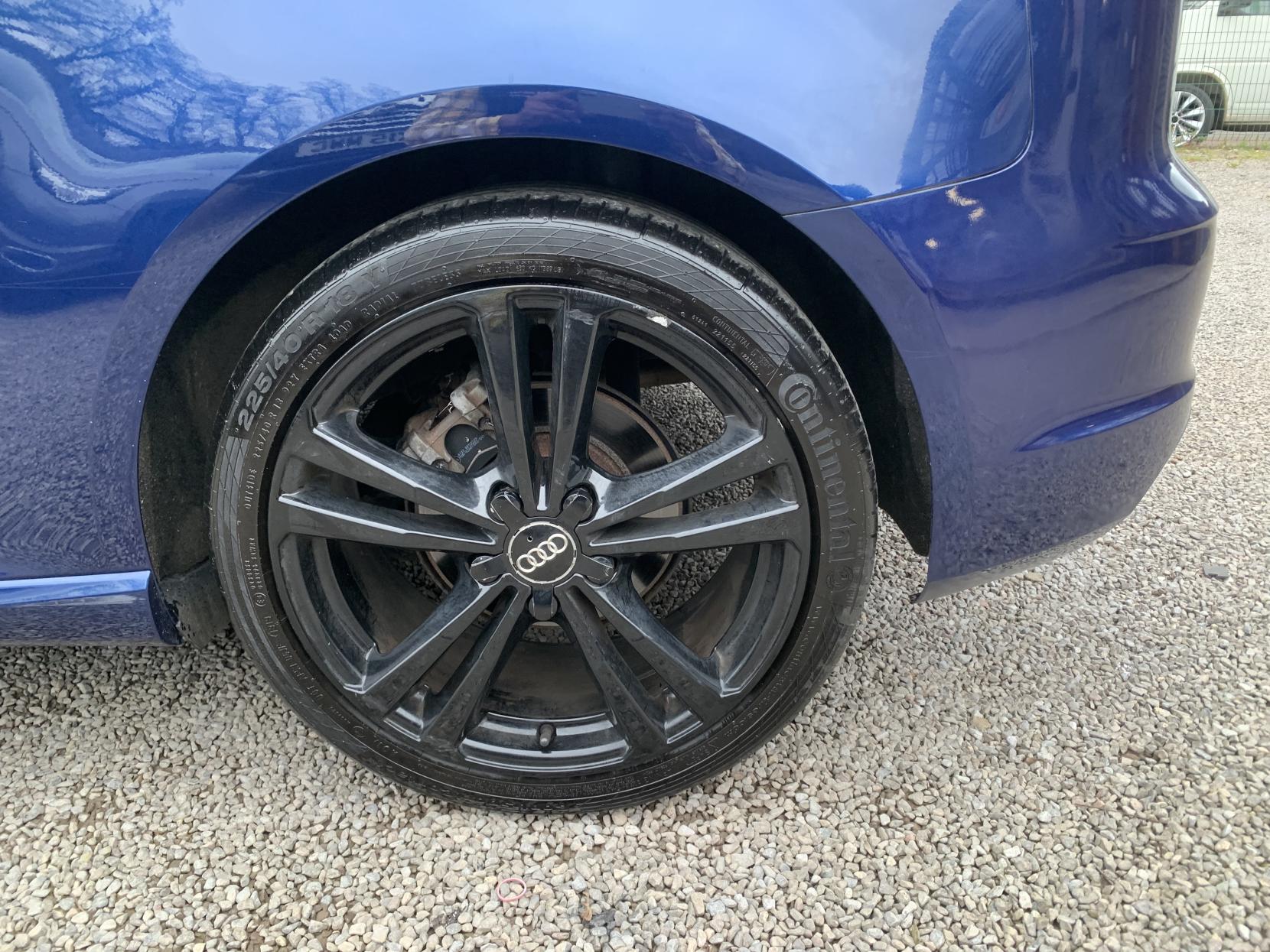 Audi A3 1.2 TFSI S line Hatchback 3dr Petrol S Tronic Euro 6 (s/s) (110 ps)