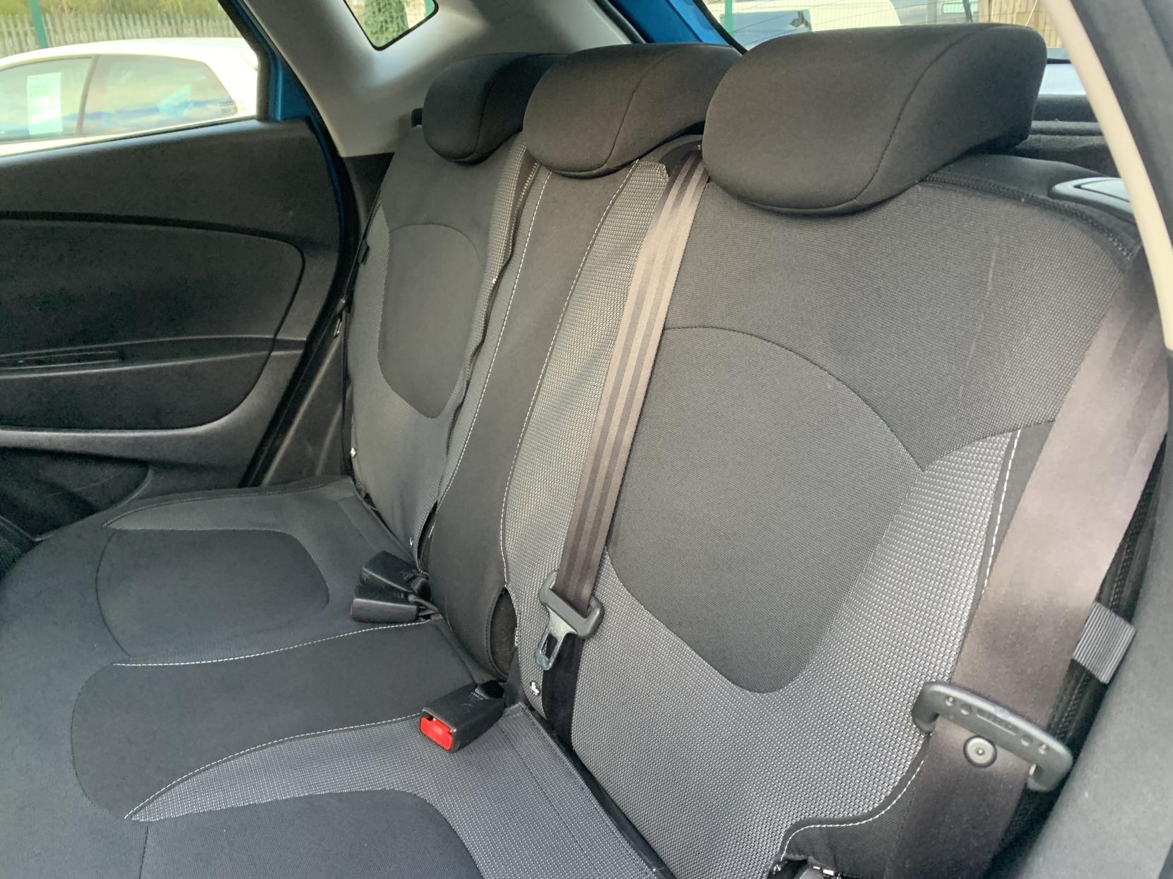 Renault Captur 1.5 dCi ENERGY Dynamique S Nav SUV 5dr Diesel Manual Euro 6 (s/s) (90 ps)