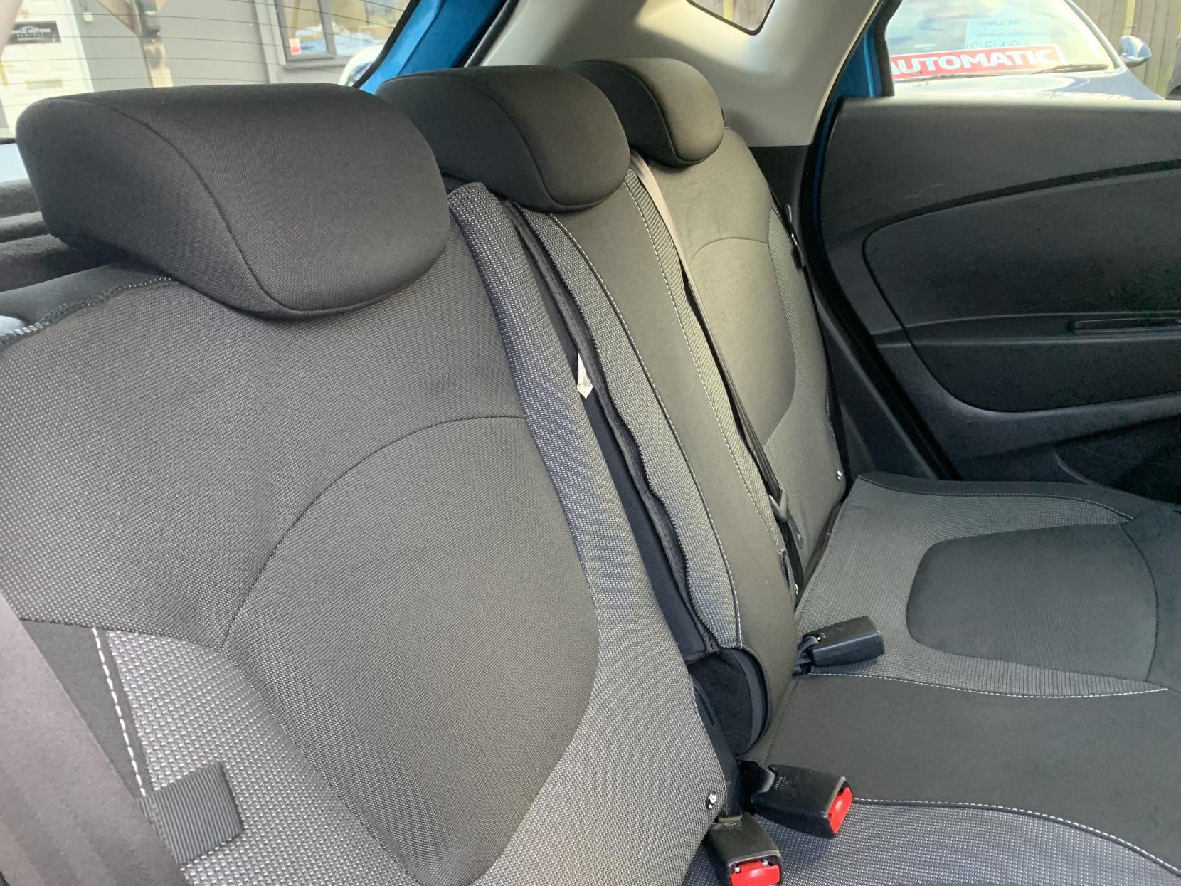 Renault Captur 1.5 dCi ENERGY Dynamique S Nav SUV 5dr Diesel Manual Euro 6 (s/s) (90 ps)