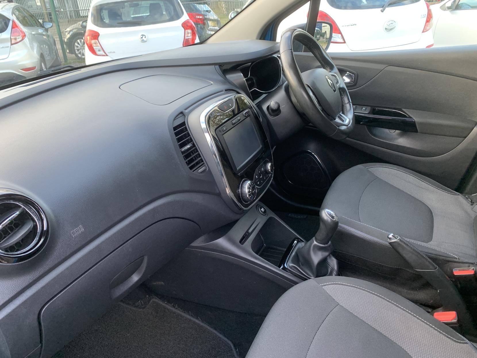 Renault Captur 1.5 dCi ENERGY Dynamique S Nav SUV 5dr Diesel Manual Euro 6 (s/s) (90 ps)