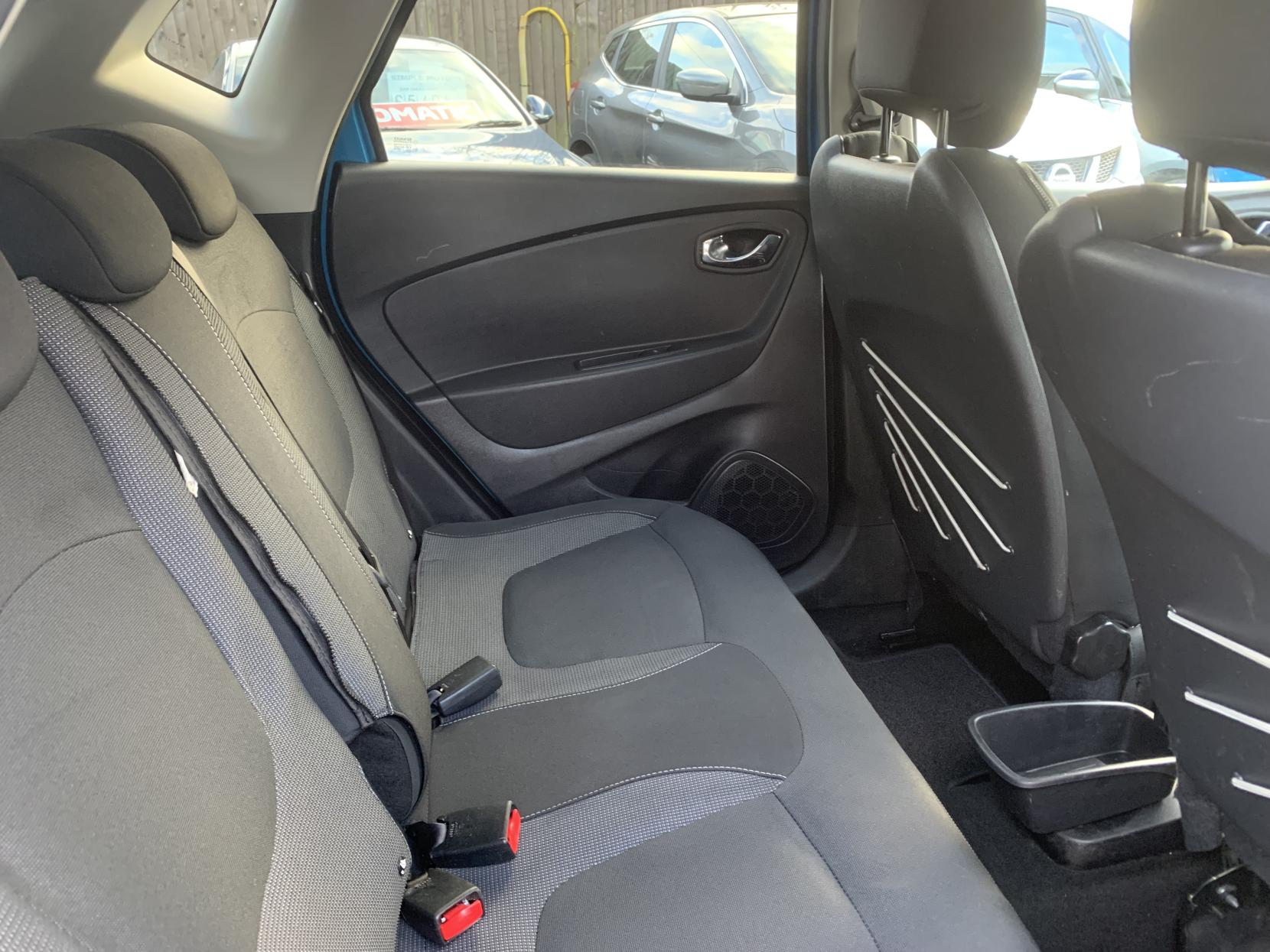 Renault Captur 1.5 dCi ENERGY Dynamique S Nav SUV 5dr Diesel Manual Euro 6 (s/s) (90 ps)