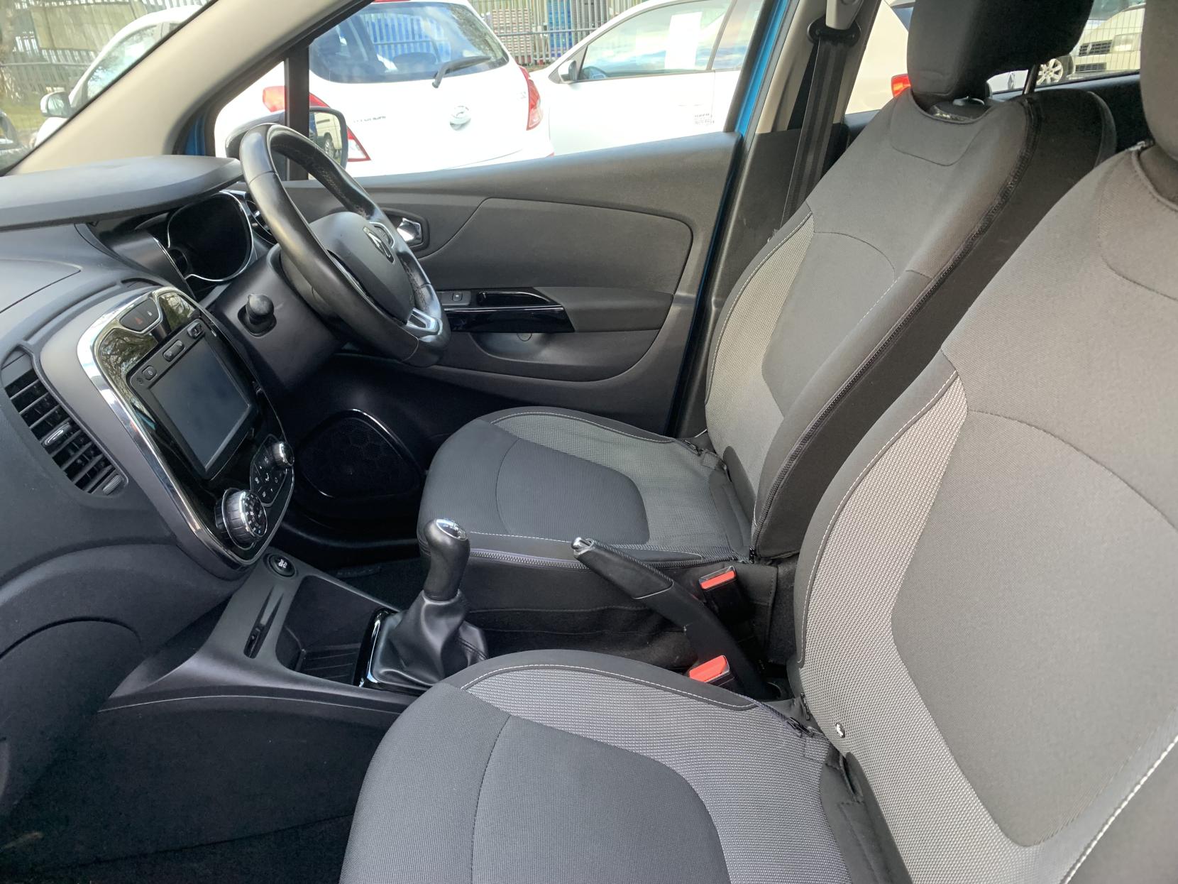 Renault Captur 1.5 dCi ENERGY Dynamique S Nav SUV 5dr Diesel Manual Euro 6 (s/s) (90 ps)