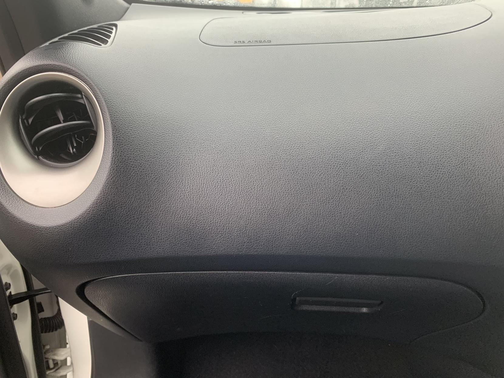 Nissan Juke 1.6 Acenta SUV 5dr Petrol Manual Euro 5 (s/s) (117 ps)