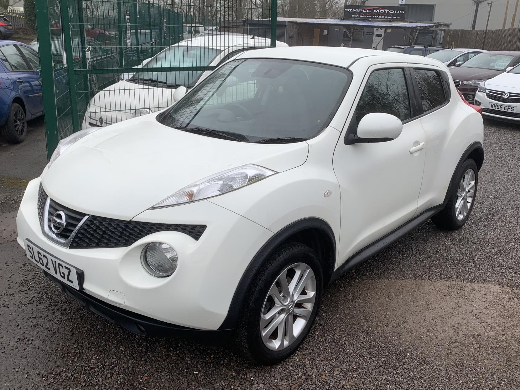Nissan Juke 1.6 Acenta SUV 5dr Petrol Manual Euro 5 (s/s) (117 ps)