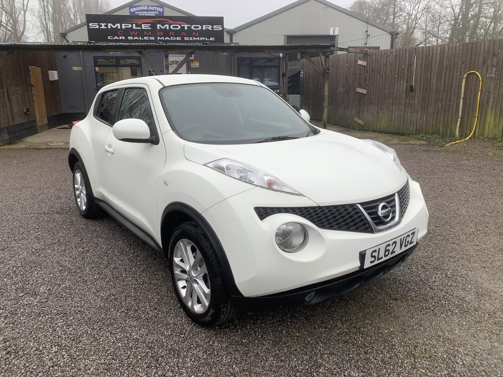 Nissan Juke 1.6 Acenta SUV 5dr Petrol Manual Euro 5 (s/s) (117 ps)