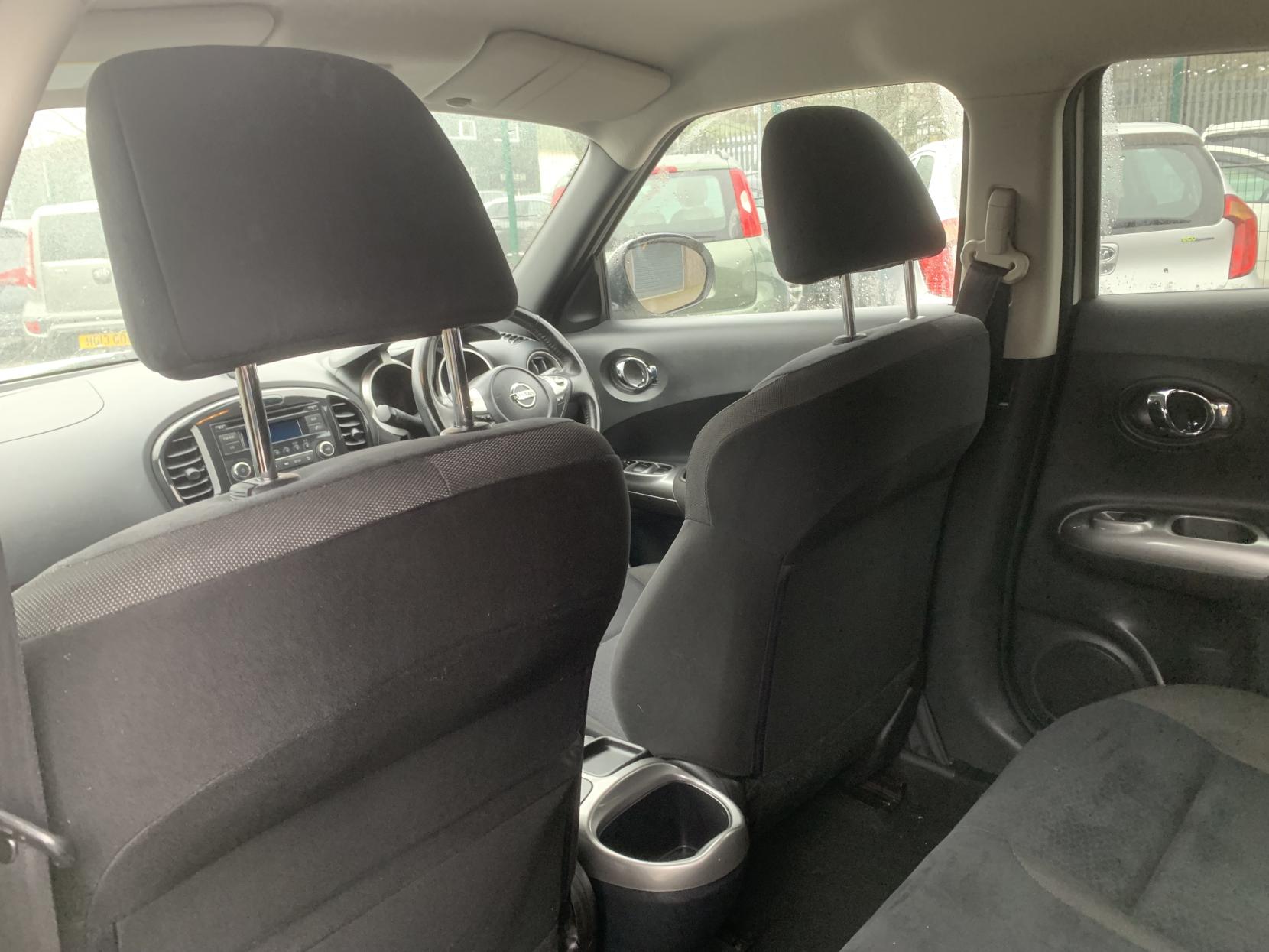 Nissan Juke 1.6 Acenta SUV 5dr Petrol Manual Euro 5 (s/s) (117 ps)