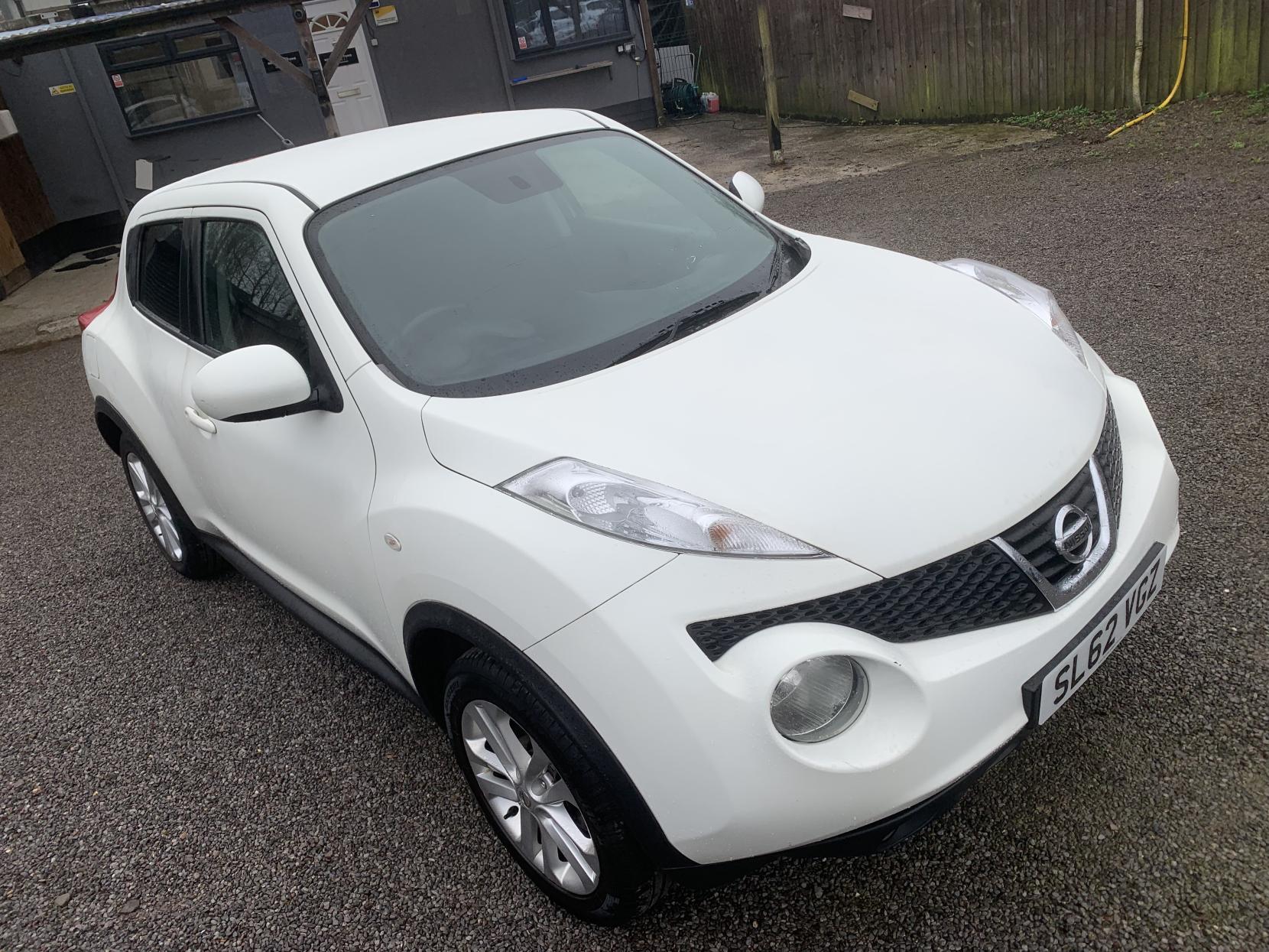 Nissan Juke 1.6 Acenta SUV 5dr Petrol Manual Euro 5 (s/s) (117 ps)
