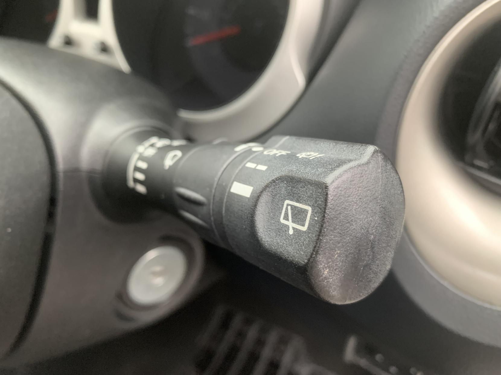 Nissan Juke 1.6 Acenta SUV 5dr Petrol Manual Euro 5 (s/s) (117 ps)