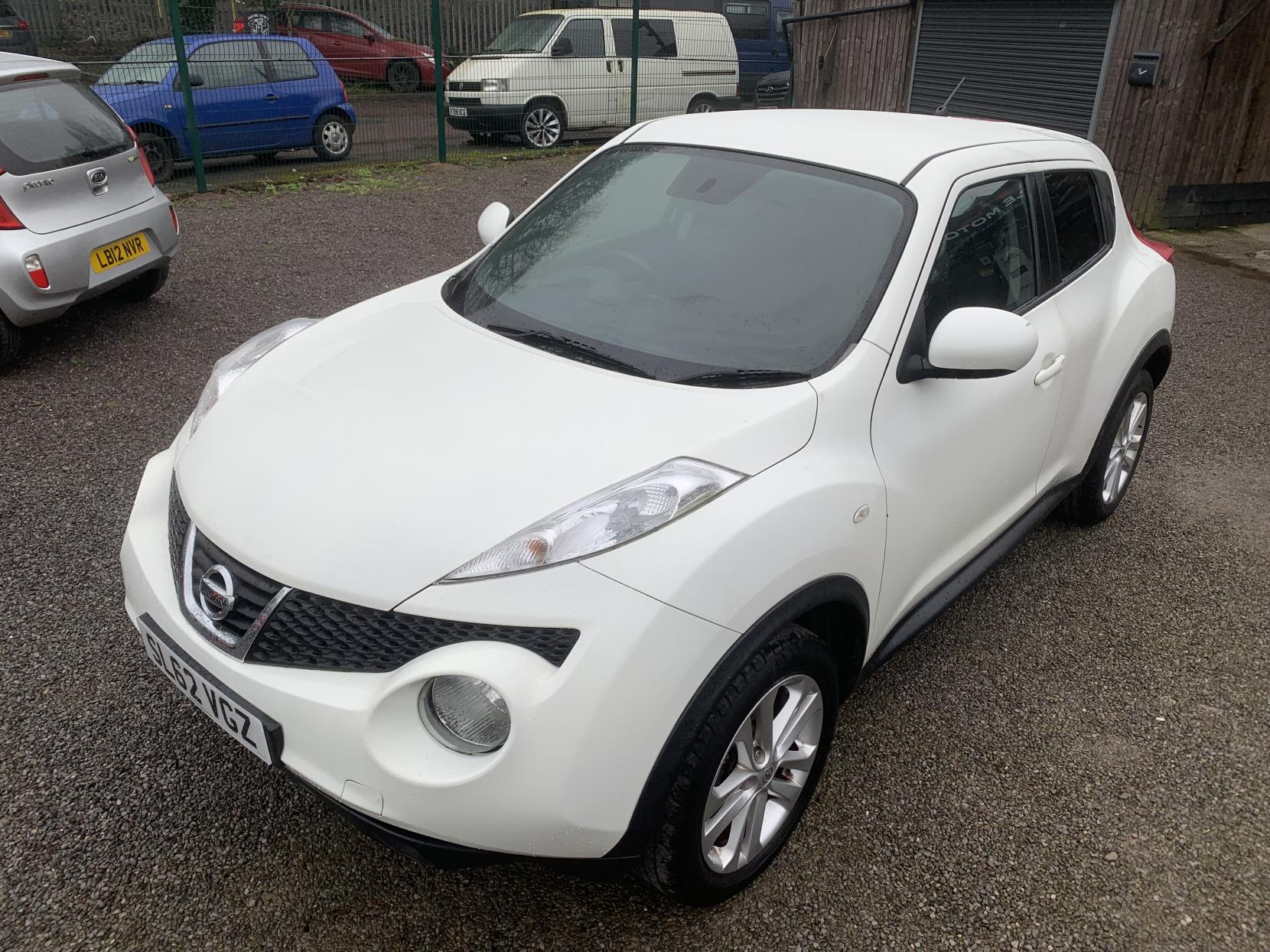Nissan Juke 1.6 Acenta SUV 5dr Petrol Manual Euro 5 (s/s) (117 ps)