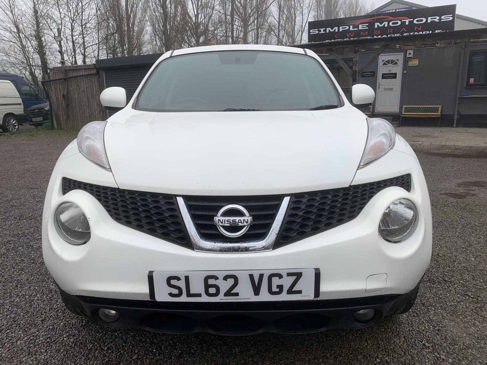 Nissan Juke 1.6 Acenta SUV 5dr Petrol Manual Euro 5 (s/s) (117 ps)