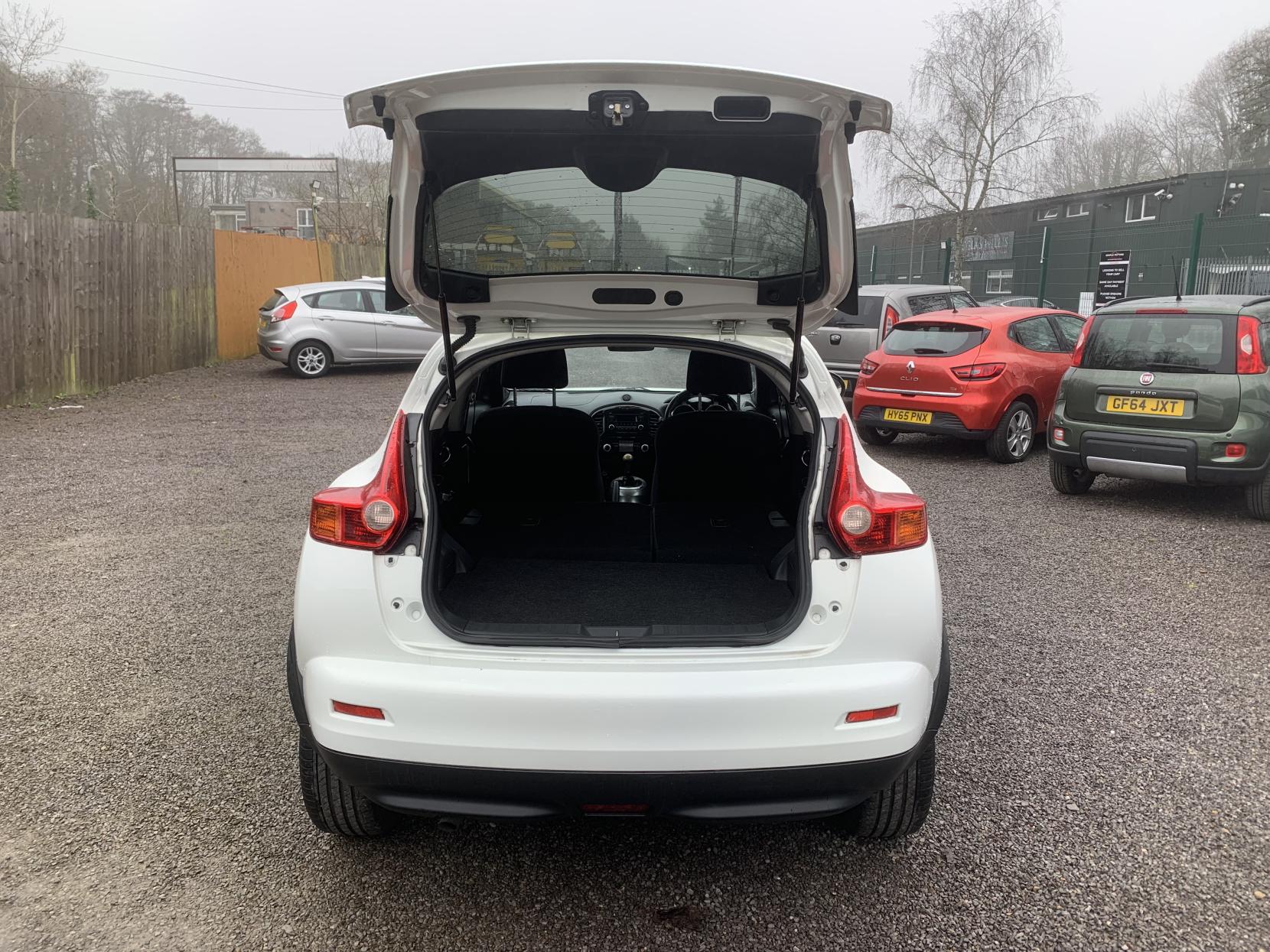 Nissan Juke 1.6 Acenta SUV 5dr Petrol Manual Euro 5 (s/s) (117 ps)