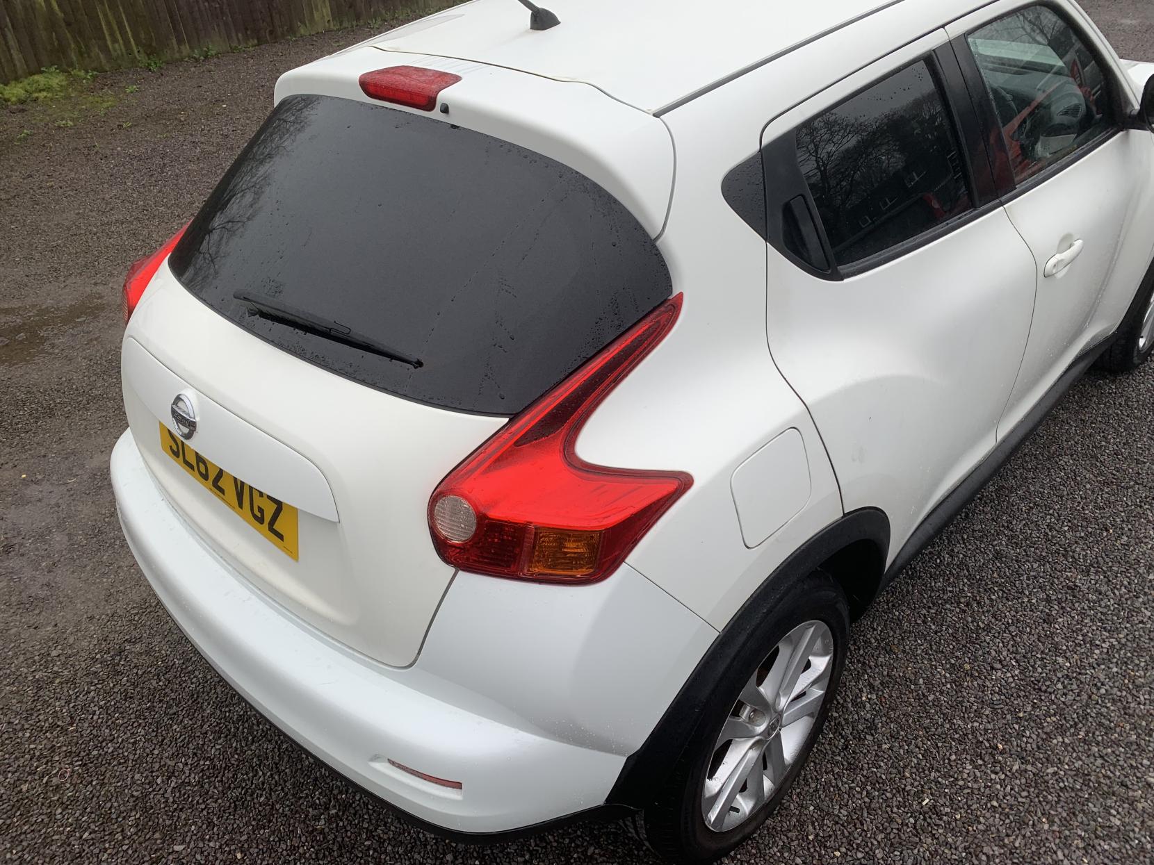 Nissan Juke 1.6 Acenta SUV 5dr Petrol Manual Euro 5 (s/s) (117 ps)