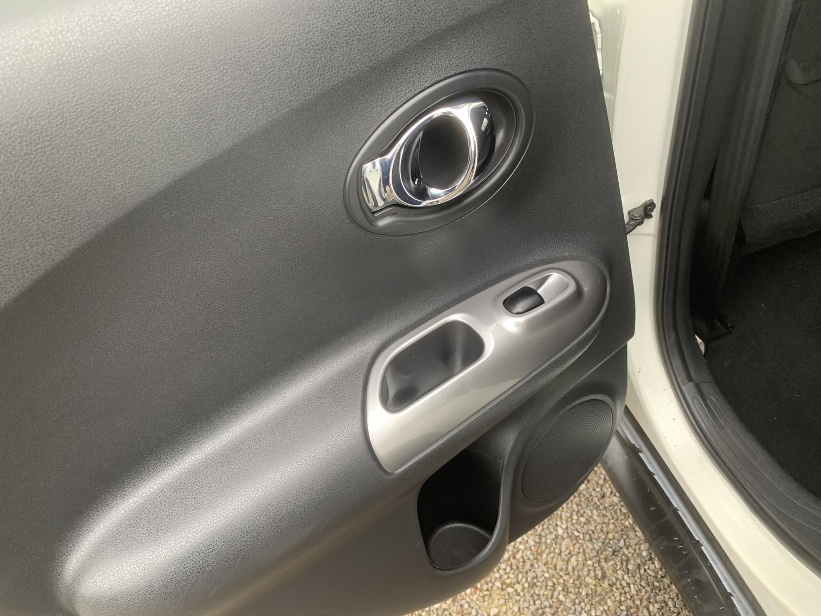 Nissan Juke 1.6 Acenta SUV 5dr Petrol Manual Euro 5 (s/s) (117 ps)