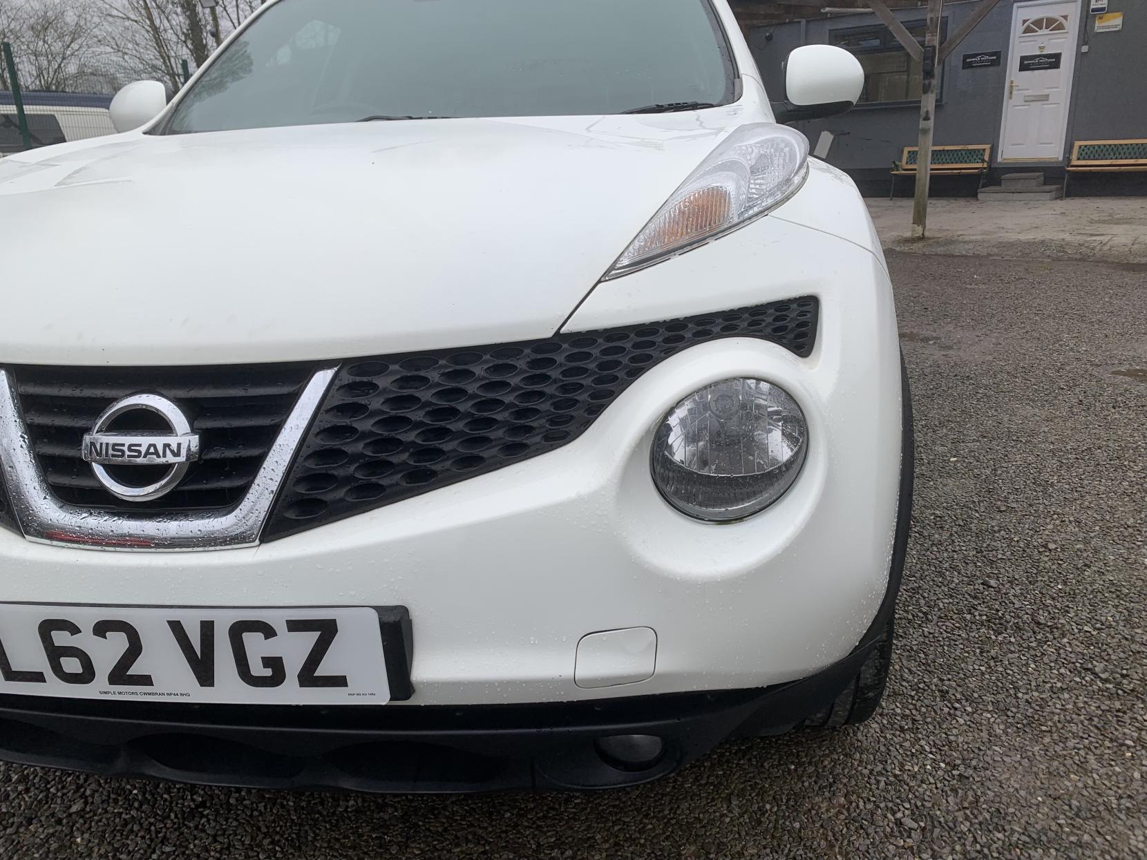 Nissan Juke 1.6 Acenta SUV 5dr Petrol Manual Euro 5 (s/s) (117 ps)