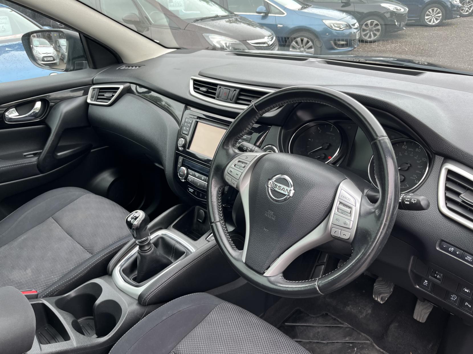 2016 00 NISSAN QASHQAI