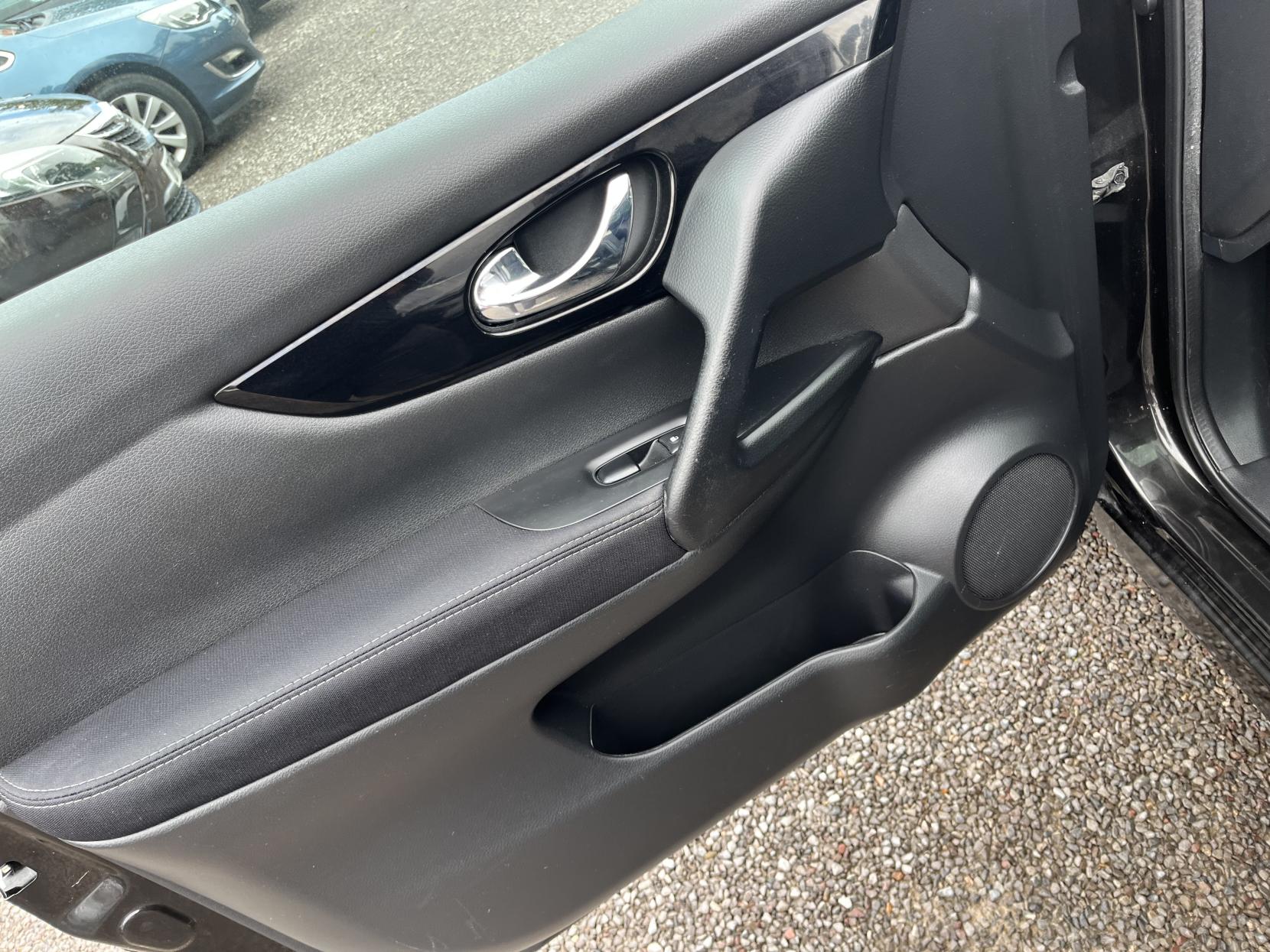 2016 00 NISSAN QASHQAI