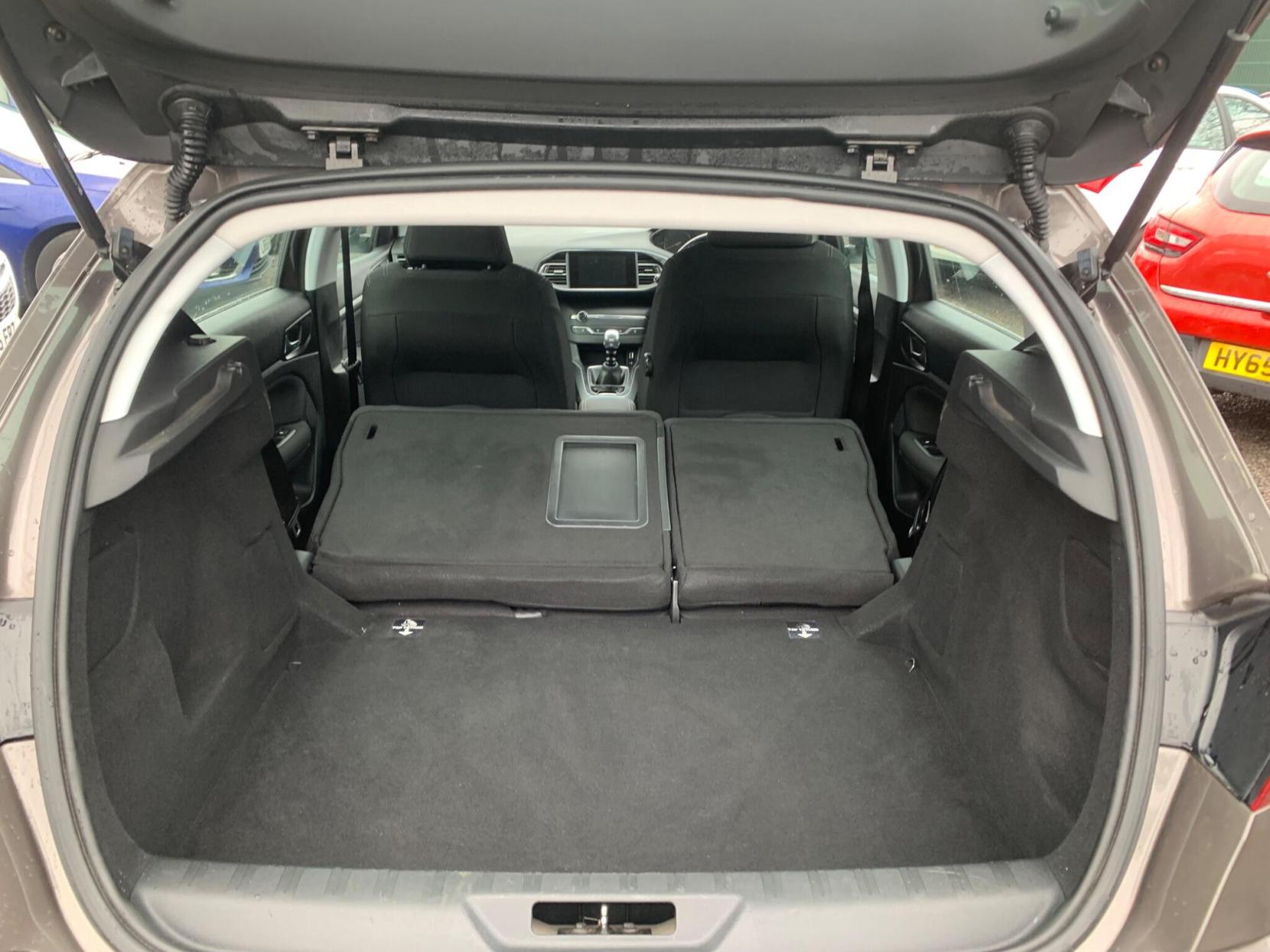 Peugeot 308 1.6 THP Allure Euro 5 5dr