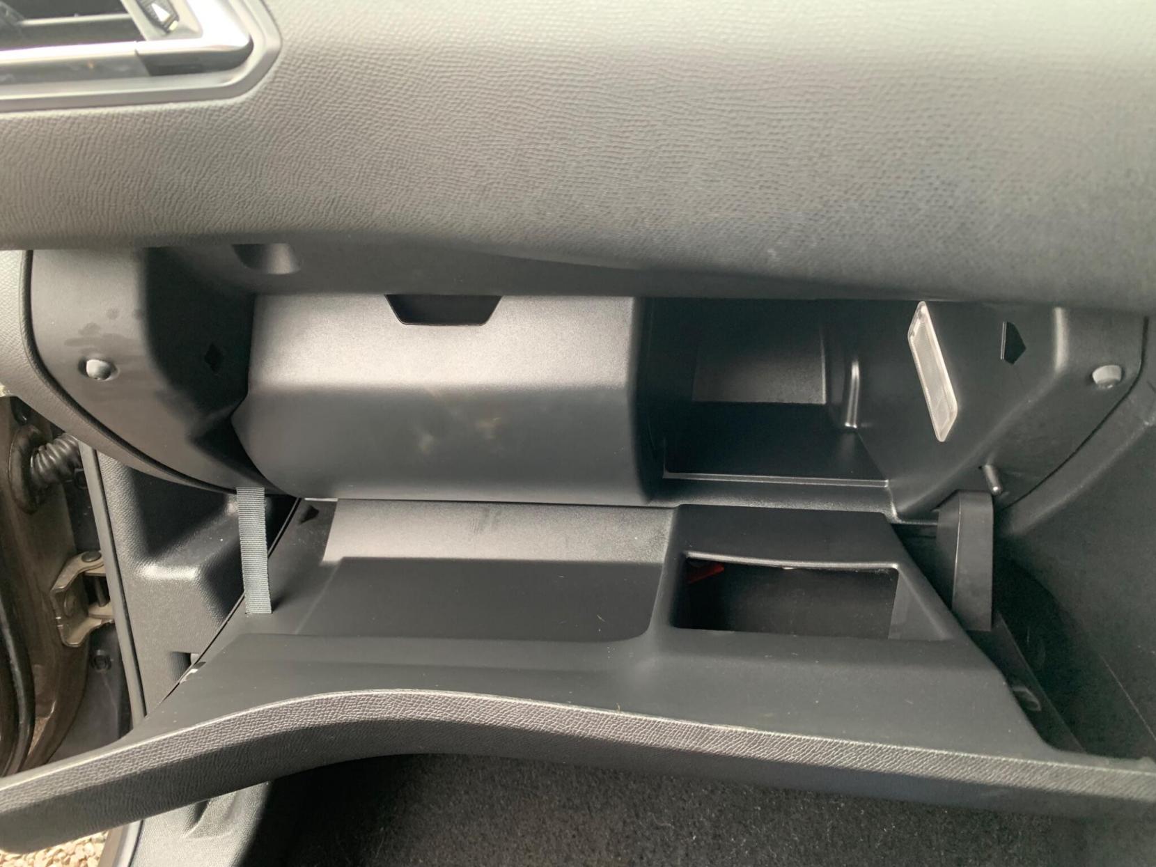 Peugeot 308 1.6 THP Allure Euro 5 5dr