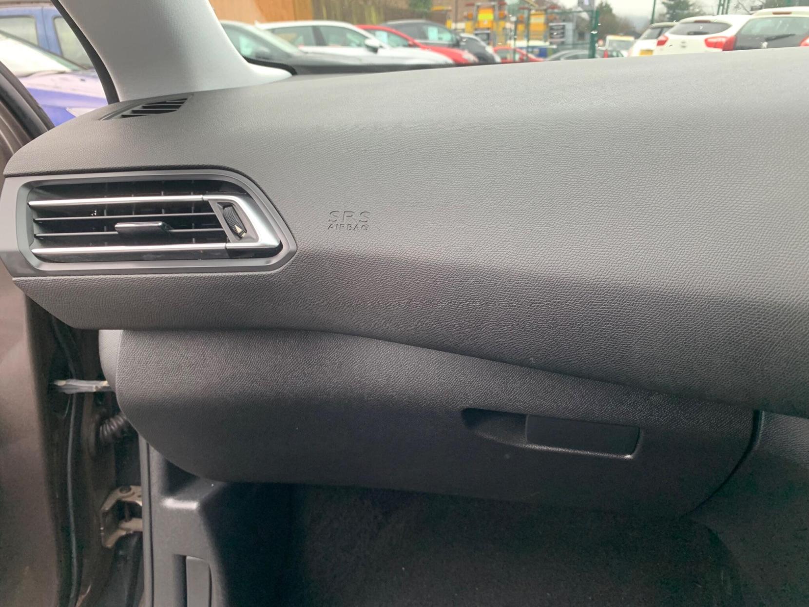 Peugeot 308 1.6 THP Allure Euro 5 5dr