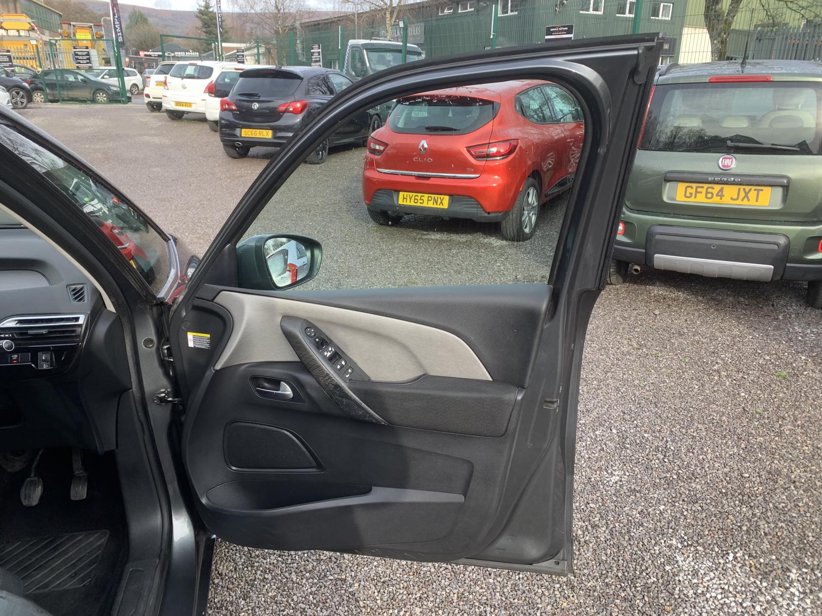 Citroen Grand C4 Picasso 1.6 BlueHDi Exclusive MPV 5dr Diesel Manual Euro 6 (s/s) (120 ps)