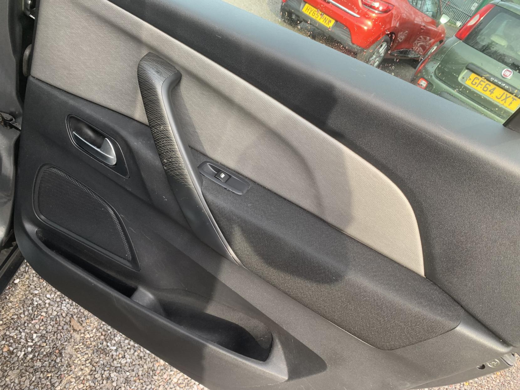 Citroen Grand C4 Picasso 1.6 BlueHDi Exclusive MPV 5dr Diesel Manual Euro 6 (s/s) (120 ps)