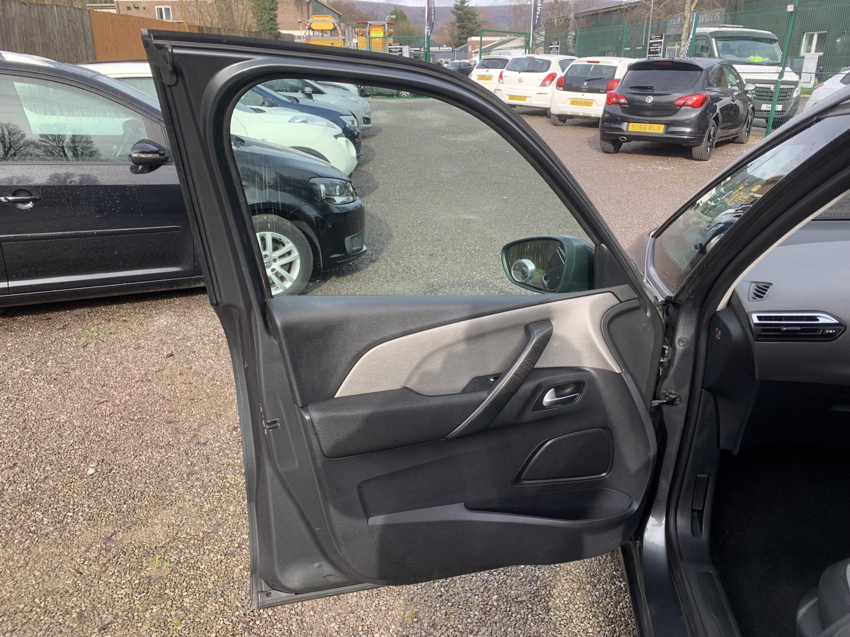 Citroen Grand C4 Picasso 1.6 BlueHDi Exclusive MPV 5dr Diesel Manual Euro 6 (s/s) (120 ps)