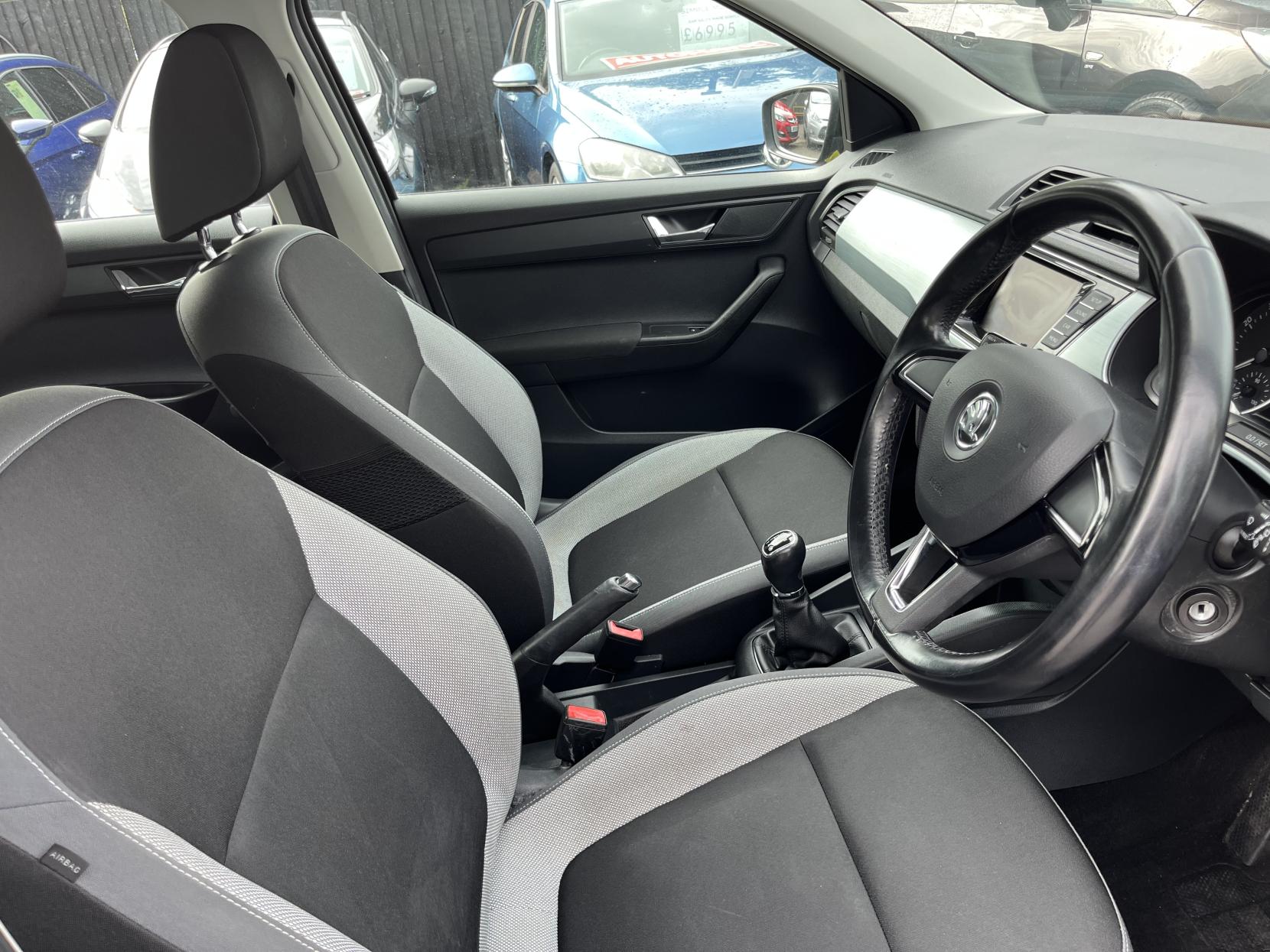 2015 00 SKODA FABIA