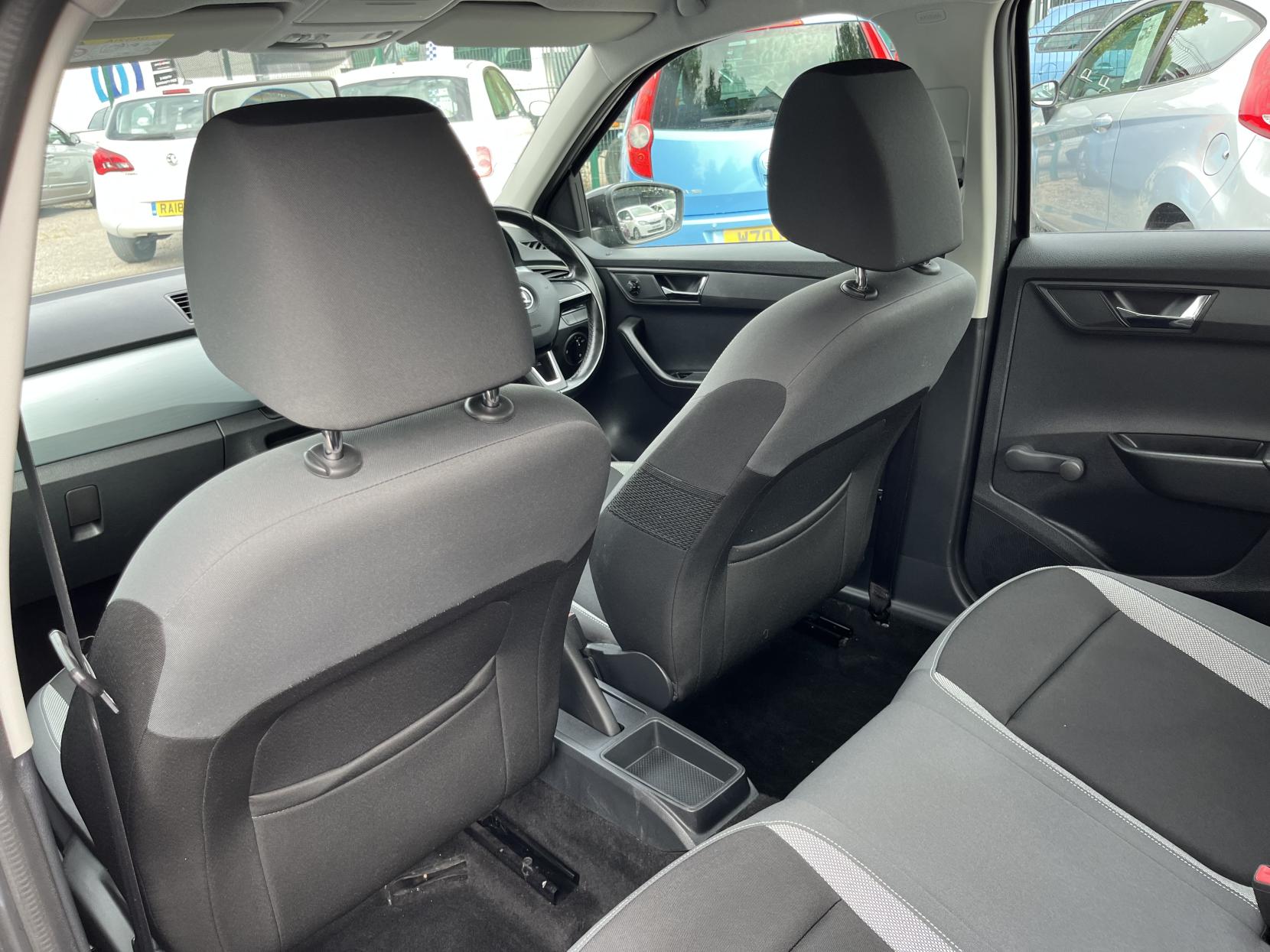 2015 00 SKODA FABIA