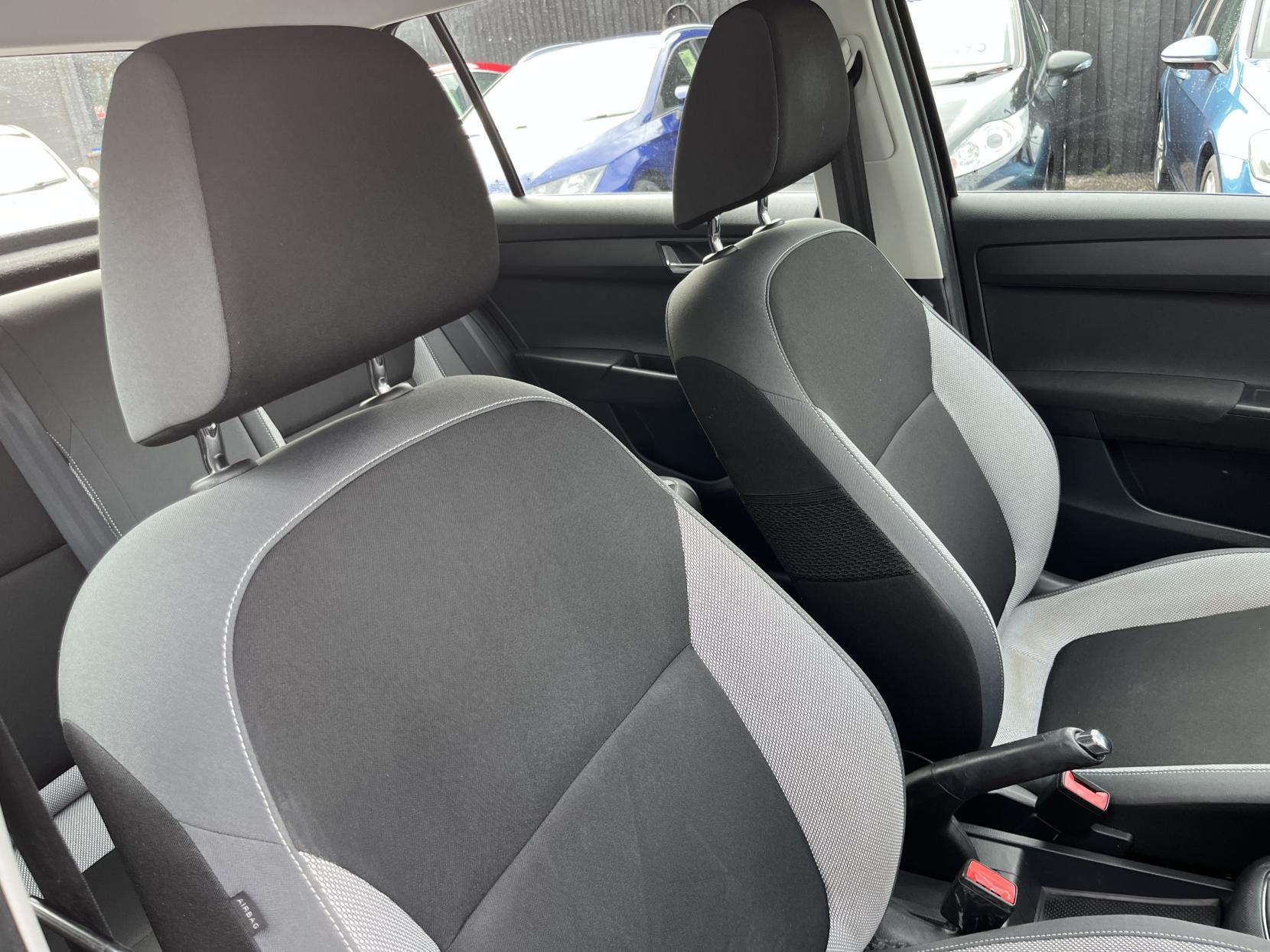 2015 00 SKODA FABIA